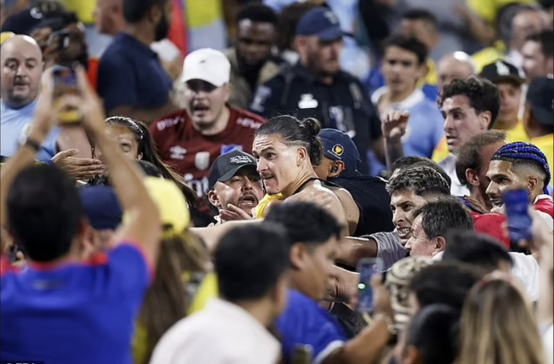 Ẩu đả tại Copa America, Darwin Nunez c&oacute; nguy cơ bị cấm thi đấu tại Liverpool- Ảnh 4.