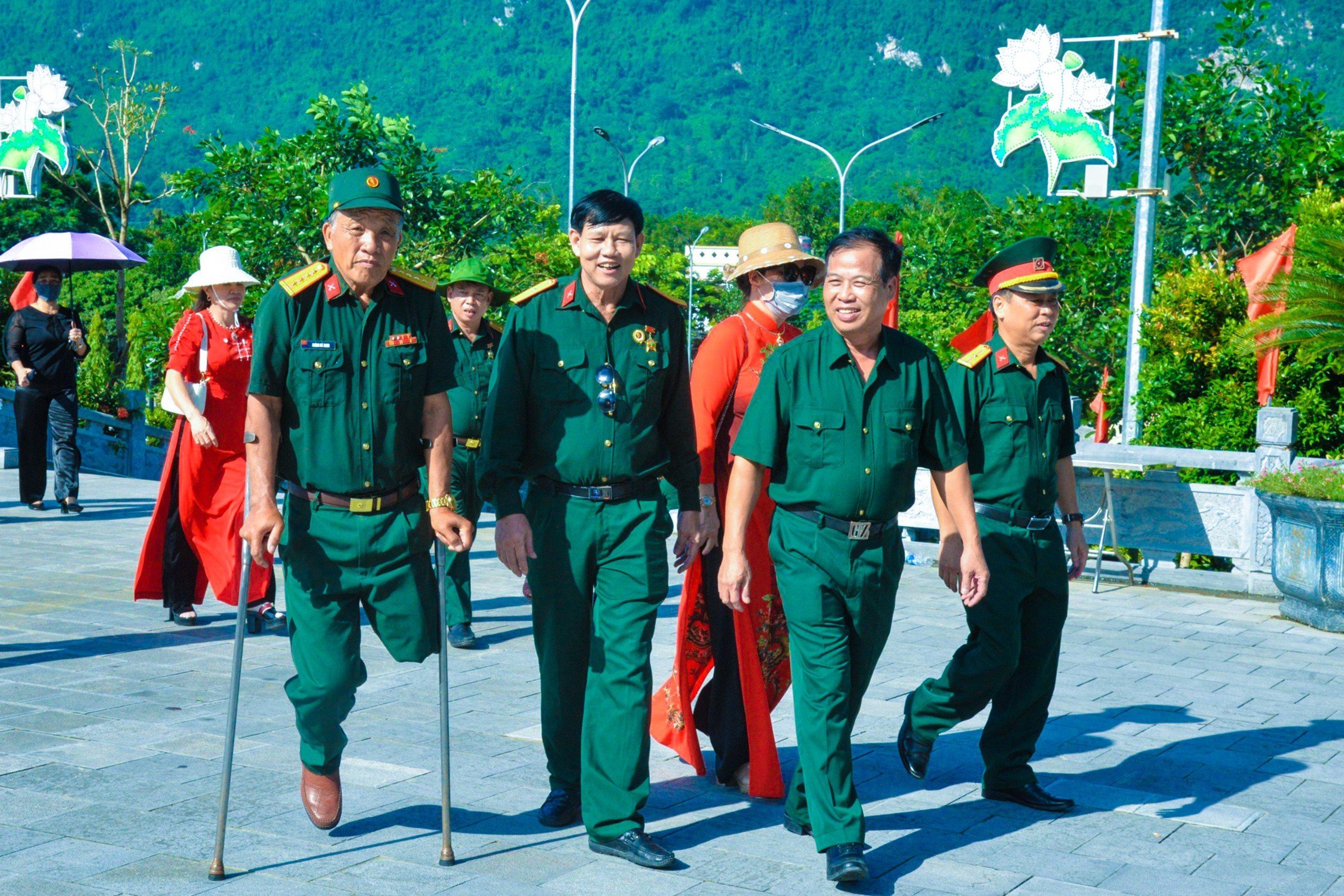 Tháng 7 ở Vị Xuyên, nước mắt và hoa- Ảnh 10.