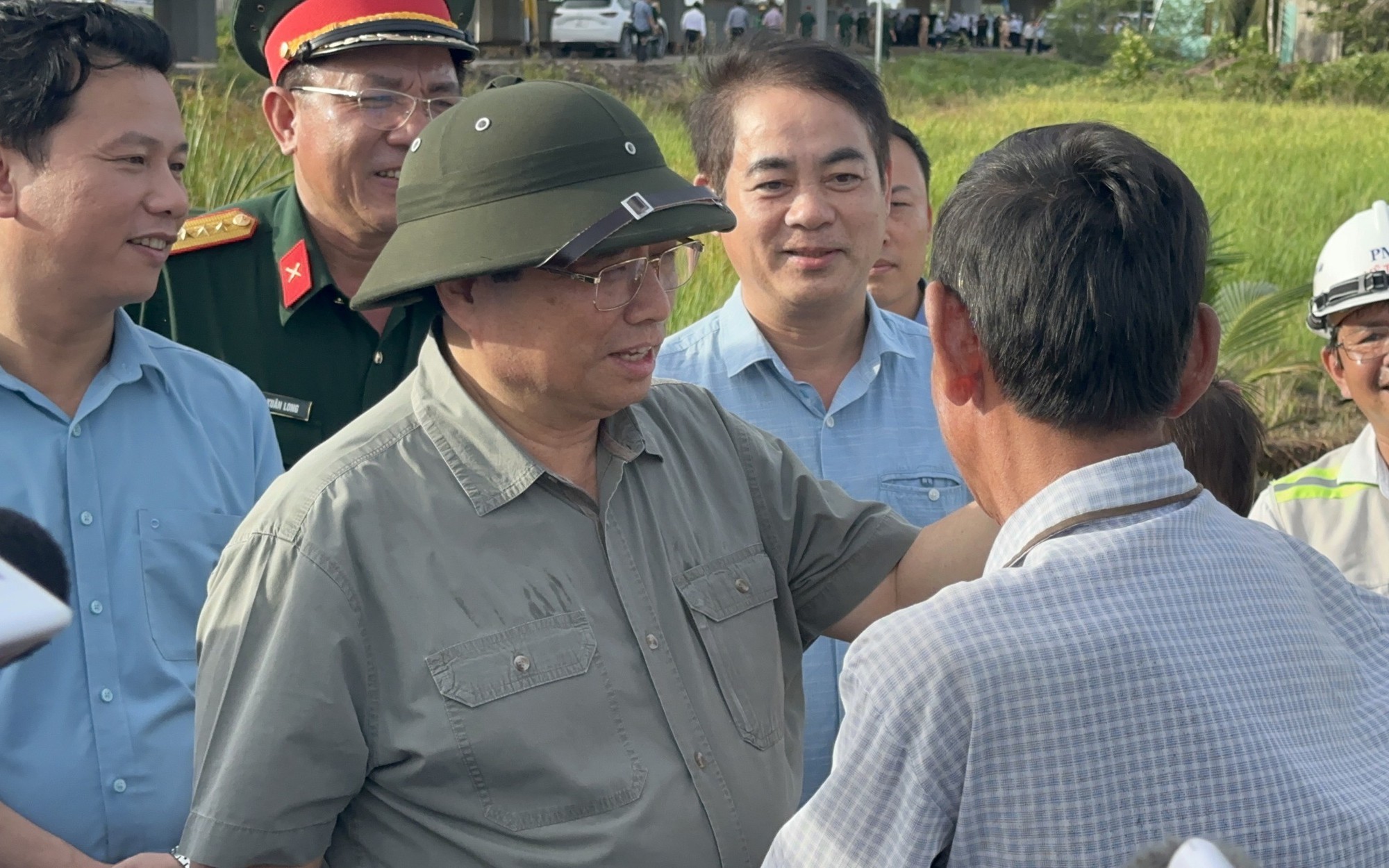 Thủ tướng: &ldquo;Đường cao tốc kh&ocirc;ng chỉ để đẹp