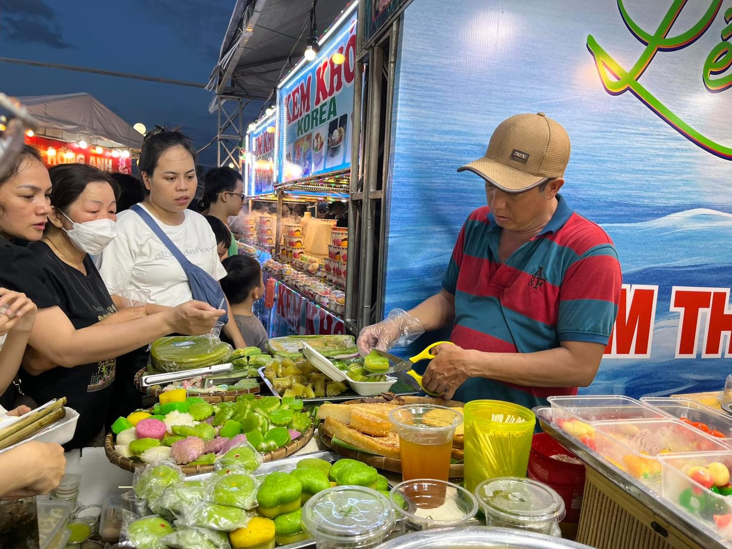 M&atilde;n nh&atilde;n với h&agrave;ng ng&agrave;n đặc sản tại lễ hội Tinh hoa đất biển B&igrave;nh Định- Ảnh 9.