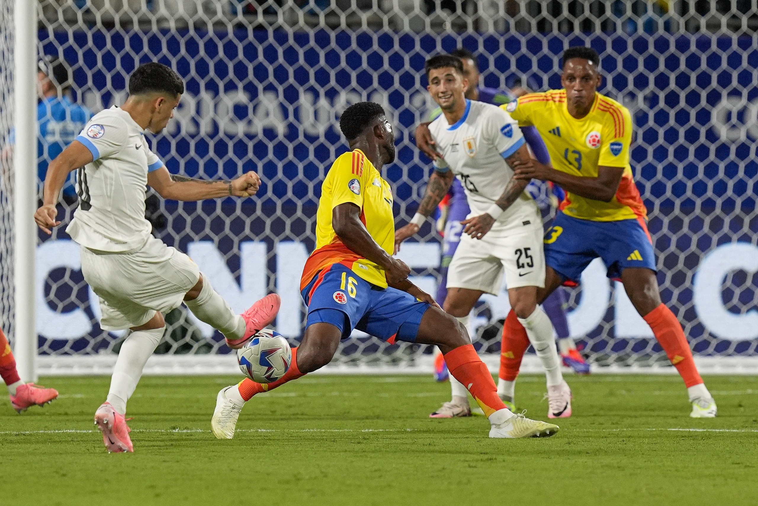 Ẩu đả tại Copa America, Darwin Nunez c&oacute; nguy cơ bị cấm thi đấu tại Liverpool- Ảnh 1.