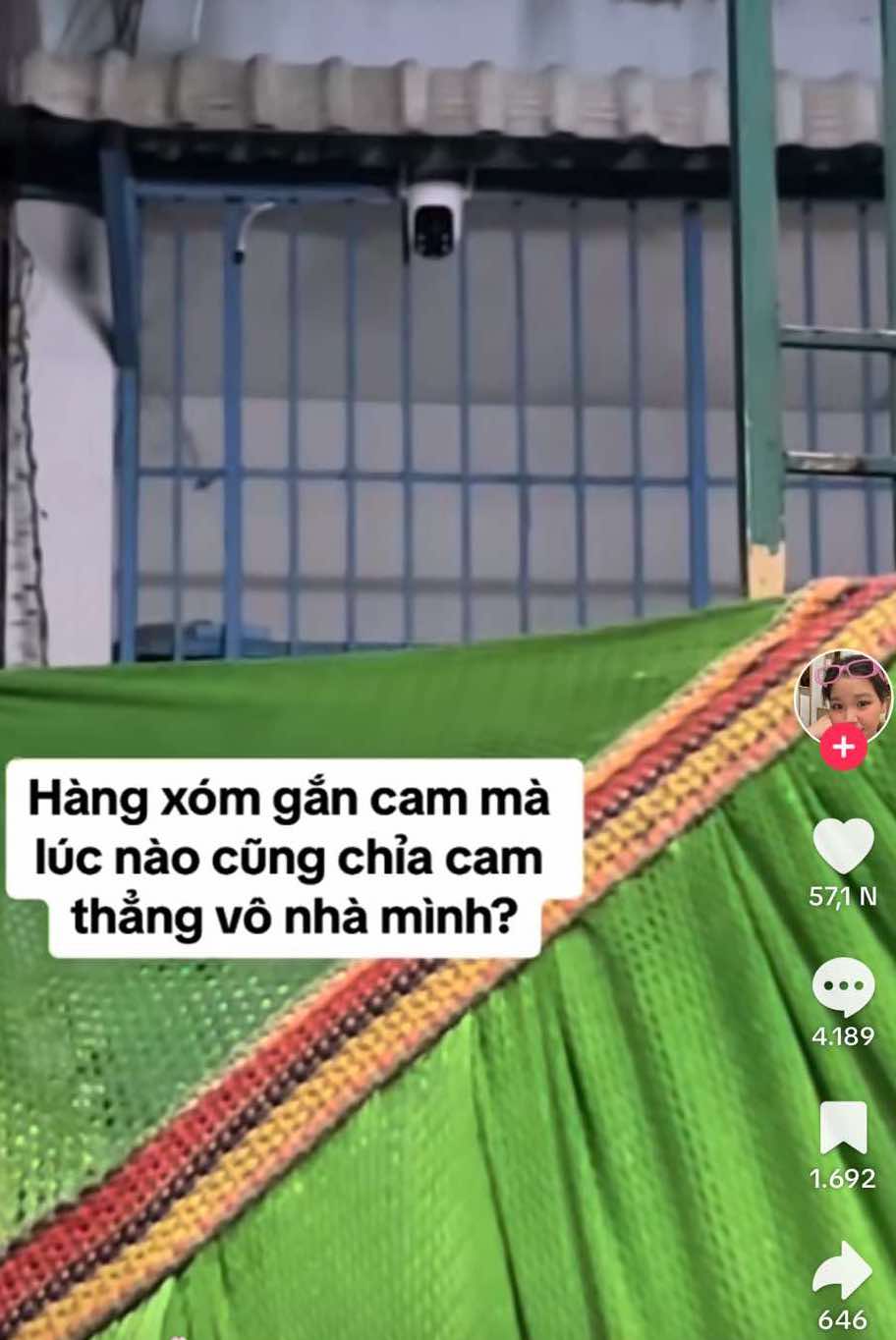 Lắp camera chỉa thẳng vào nhà hàng xóm có phạm luật?- Ảnh 1.