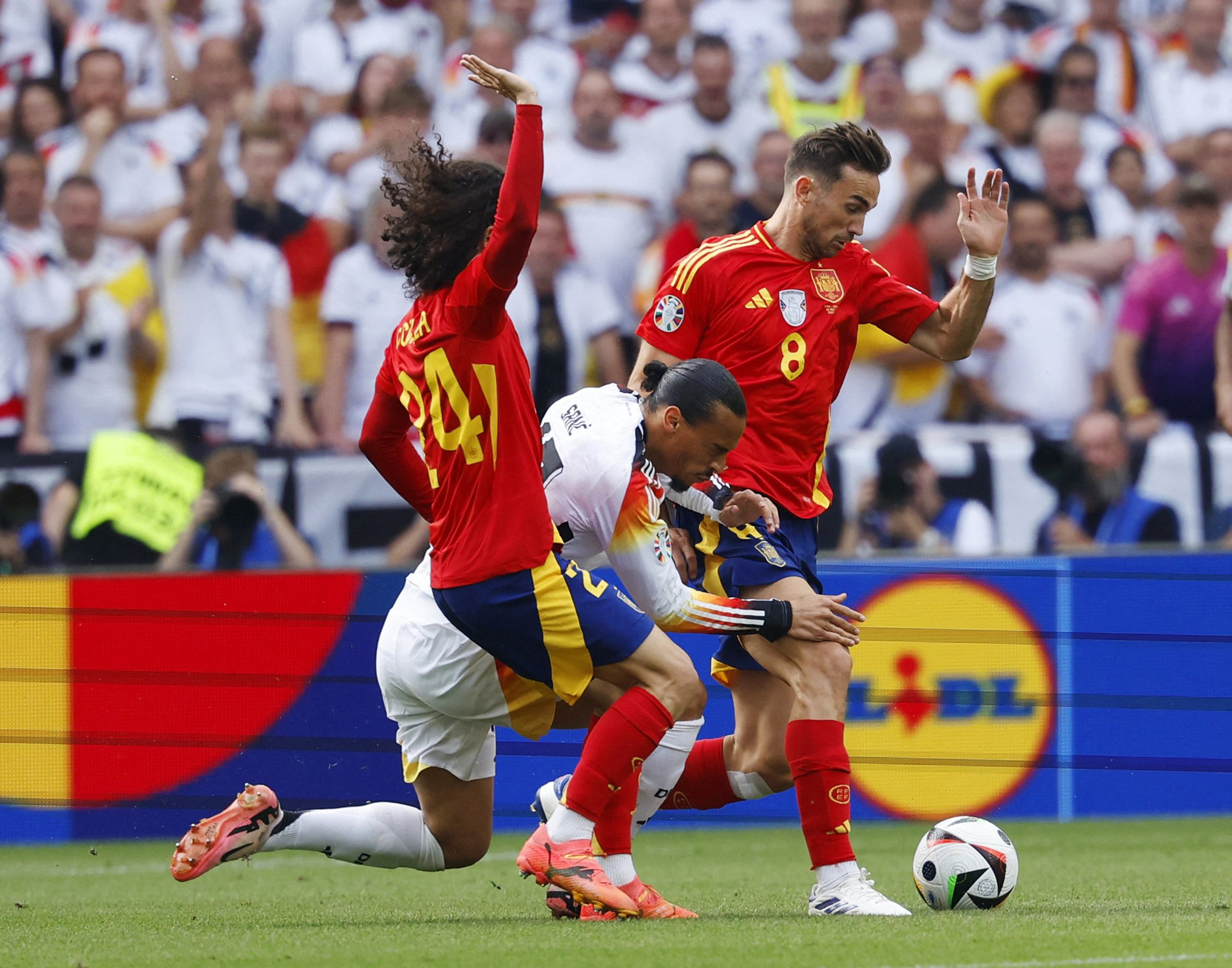 Euro 2024: Đỉnh cao của sơ đồ chiến thuật b&oacute;ng đ&aacute; hiện đại- Ảnh 1.