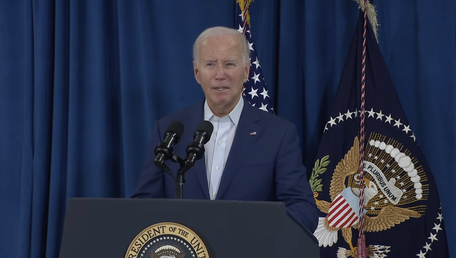 Tổng thống Biden "hy vọng sớm được nói chuyện" với ông Trump- Ảnh 1.