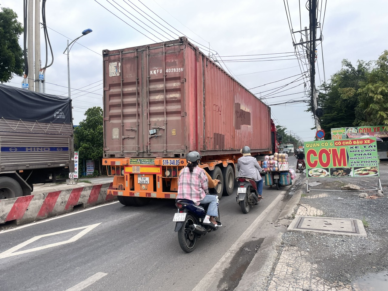 Chuẩn bị cấm xe tải 2 "tuyến đường đen" ở huyện H&oacute;c M&ocirc;n- Ảnh 2.