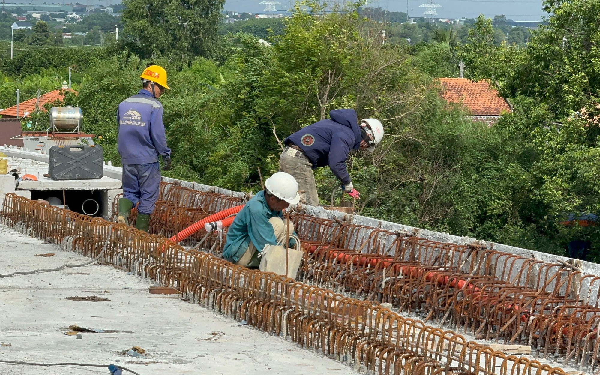 Đẩy nhanh tiến độ c&aacute;c dự &aacute;n v&ugrave;ng Đ&ocirc;ng Nam Bộ