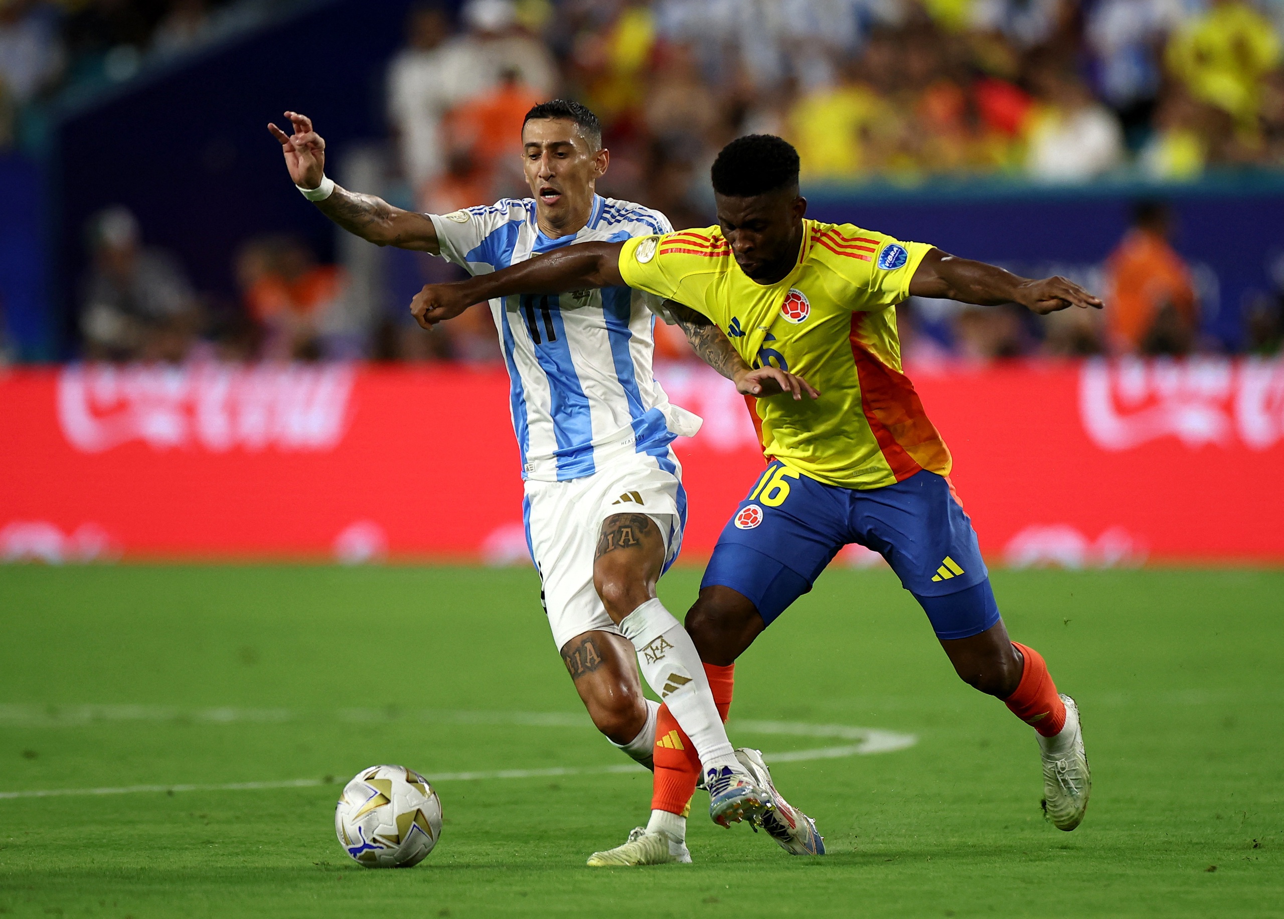Messi rời s&acirc;n trong nước mắt, Lautaro Martinez đưa Argentina v&ocirc; địch Copa America 2024- Ảnh 6.