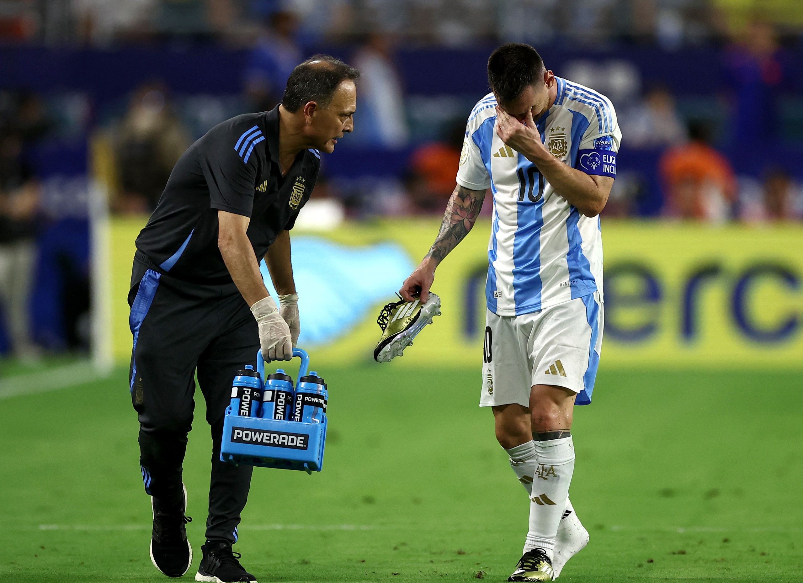 Messi rời s&acirc;n trong nước mắt, Lautaro Martinez đưa Argentina v&ocirc; địch Copa America 2024- Ảnh 8.