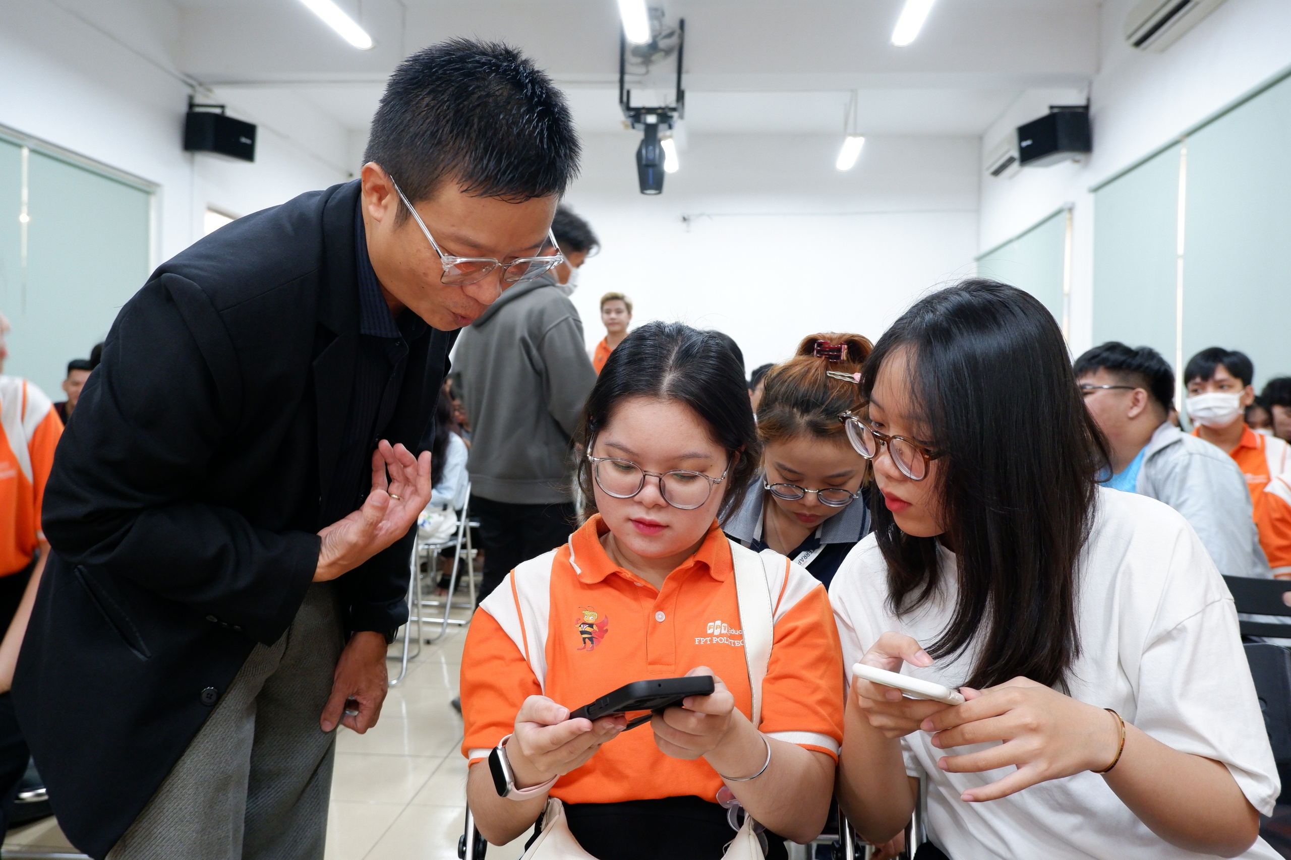 L&agrave;m g&igrave; để CV g&acirc;y ấn tượng với nh&agrave; tuyển dụng?- Ảnh 2.