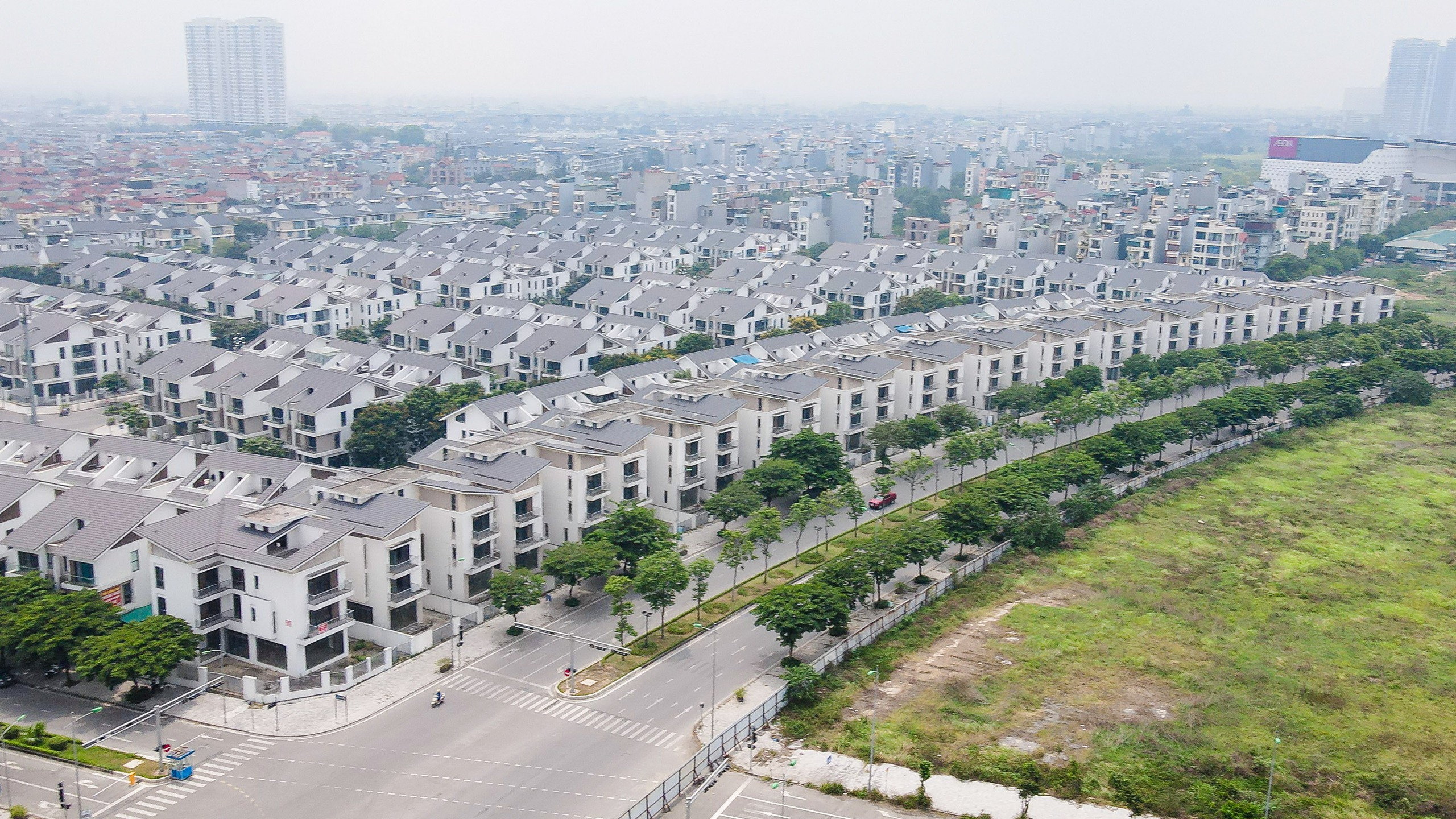 Cảnh hoang t&agrave;n b&ecirc;n trong biệt thự tại khu đ&ocirc; thị hơn 7.000 tỉ ở H&agrave; Nội- Ảnh 2.