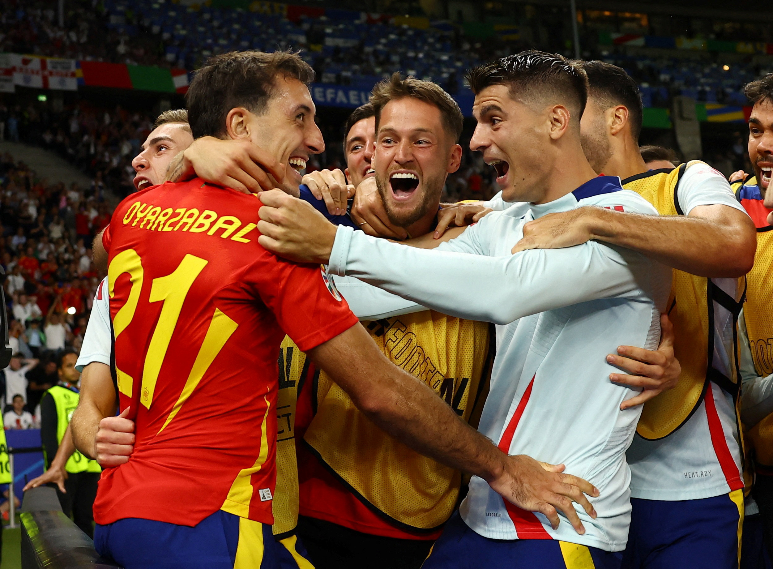 Khoảnh khắc Oyarzabal trở thành "người hùng Tây Ban Nha" tại Euro 2024- Ảnh 7.