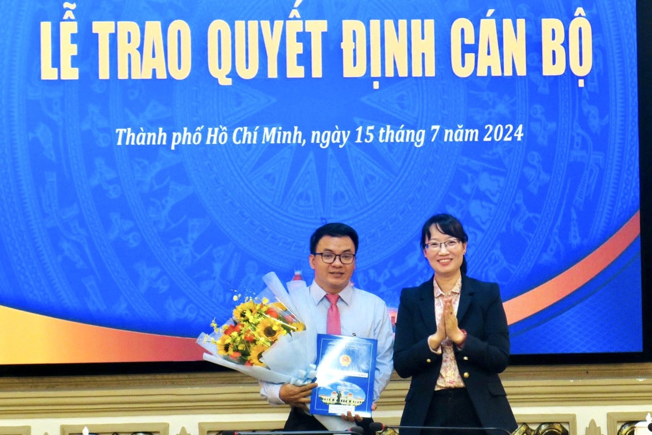 &Ocirc;ng Trần Văn Mạnh l&agrave;m Ph&oacute; Tổng Bi&ecirc;n tập Tạp ch&iacute; Gi&aacute;o dục TP HCM- Ảnh 1.
