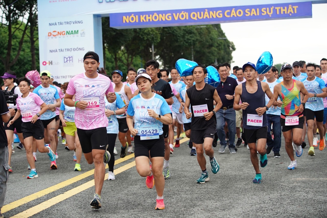Lan tỏa th&ocirc;ng điệp "N&oacute;i kh&ocirc;ng với quảng c&aacute;o sai sự thật" tại HAA CHARITY RUN 2024- Ảnh 2.