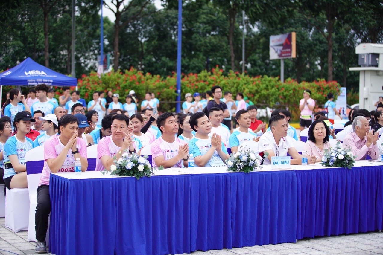 Lan tỏa th&ocirc;ng điệp "N&oacute;i kh&ocirc;ng với quảng c&aacute;o sai sự thật" tại HAA CHARITY RUN 2024- Ảnh 8.