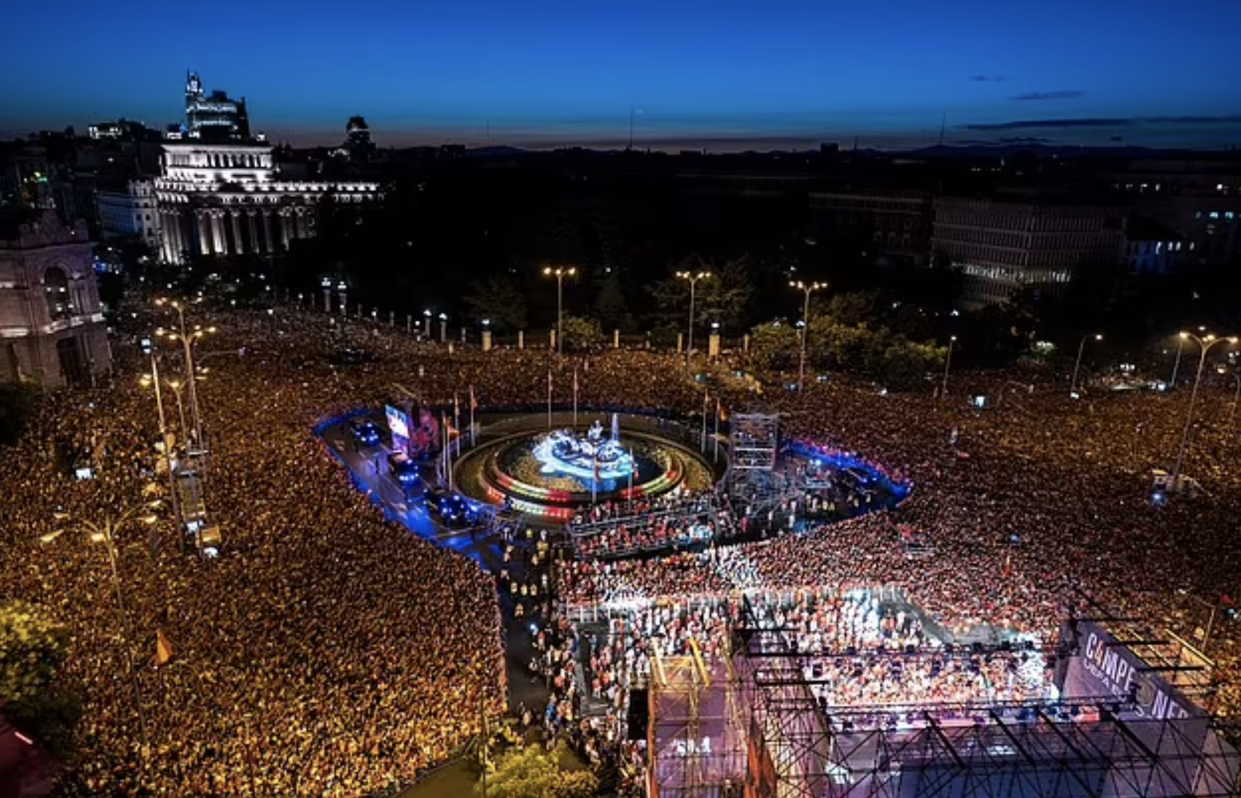 Ho&agrave;nh tr&aacute;ng lễ rước c&uacute;p v&ocirc; địch Euro 2024 của tuyển T&acirc;y Ban Nha tại Madrid- Ảnh 1.
