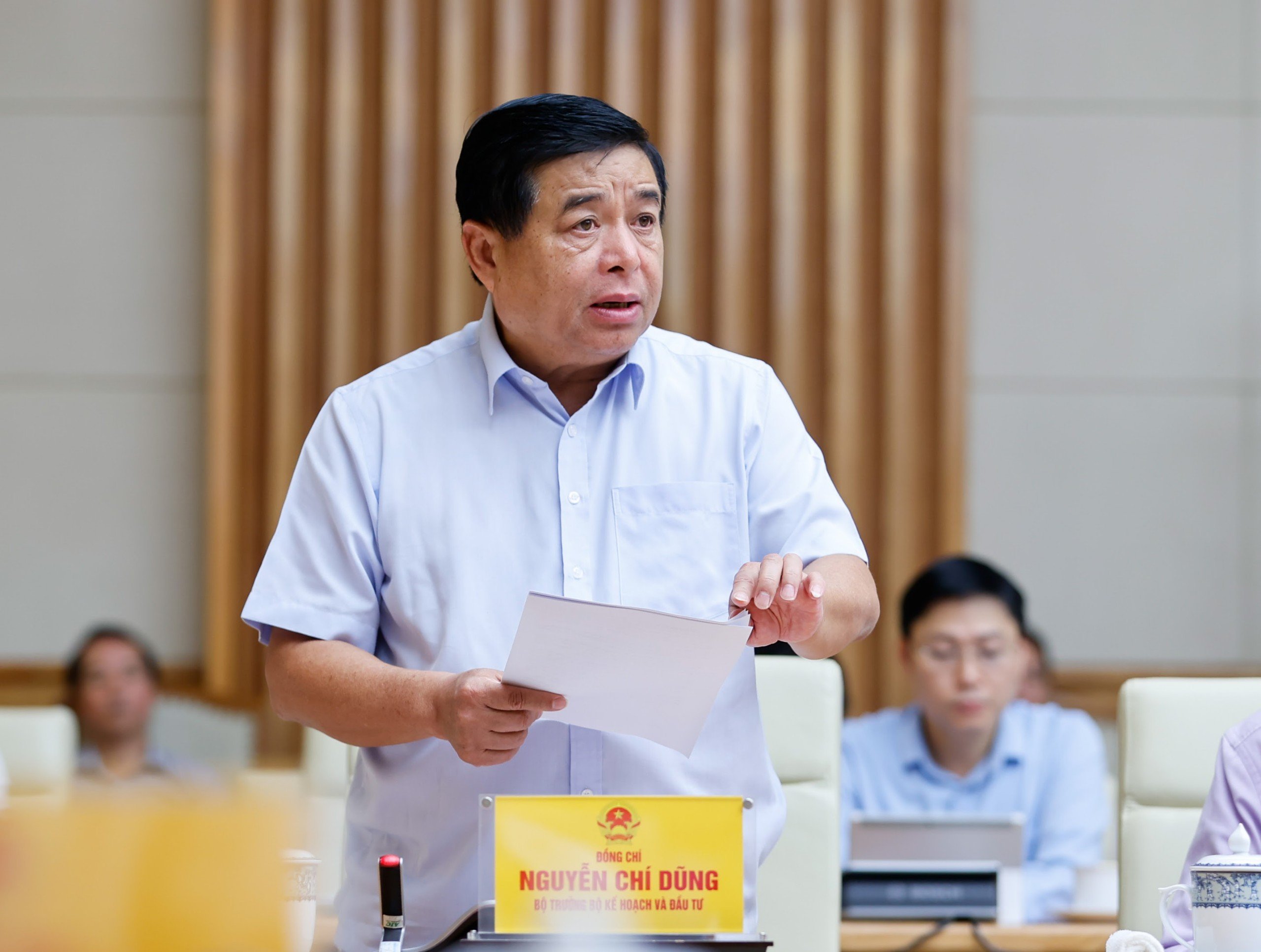 Bộ trưởng KH-ĐT: Giải ng&acirc;n vốn đầu tư c&ocirc;ng 6 th&aacute;ng đầu năm chưa đạt 30% kế hoạch năm- Ảnh 1.