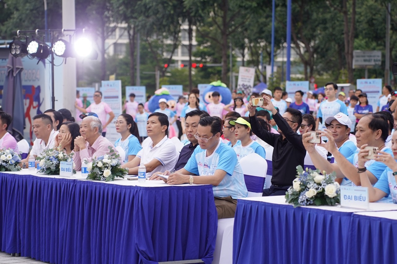 Lan tỏa th&ocirc;ng điệp "N&oacute;i kh&ocirc;ng với quảng c&aacute;o sai sự thật" tại HAA CHARITY RUN 2024- Ảnh 4.