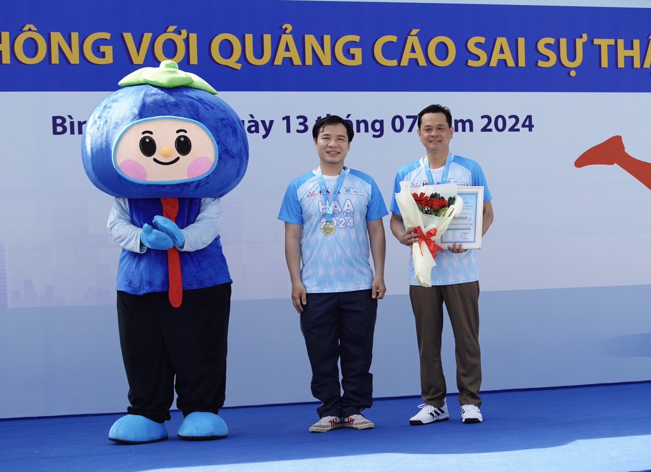 Lan tỏa th&ocirc;ng điệp "N&oacute;i kh&ocirc;ng với quảng c&aacute;o sai sự thật" tại HAA CHARITY RUN 2024- Ảnh 9.