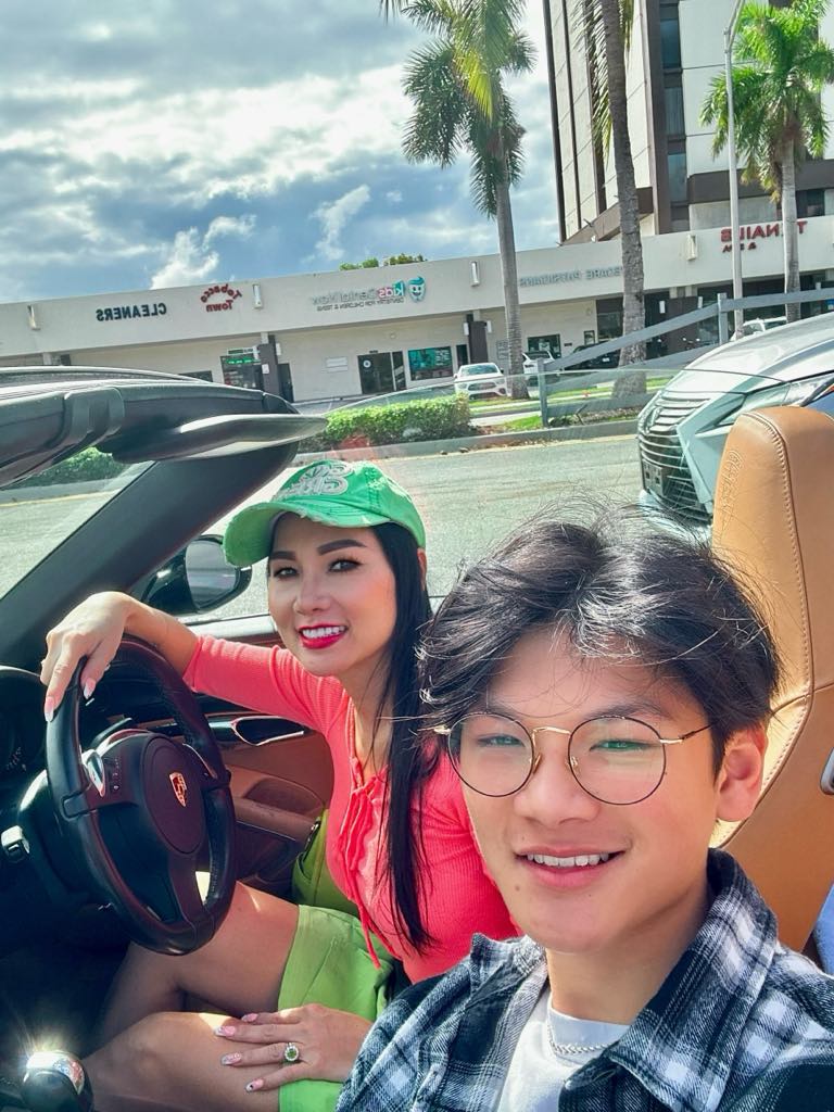 Ca sĩ Kavie Trần khoe con trai và ra mắt MV "Đạo làm con"- Ảnh 1.