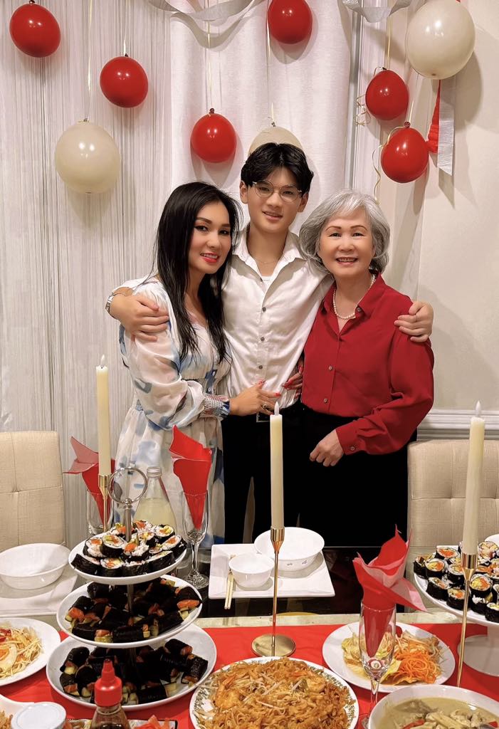 Ca sĩ Kavie Trần khoe con trai và ra mắt MV "Đạo làm con"- Ảnh 4.