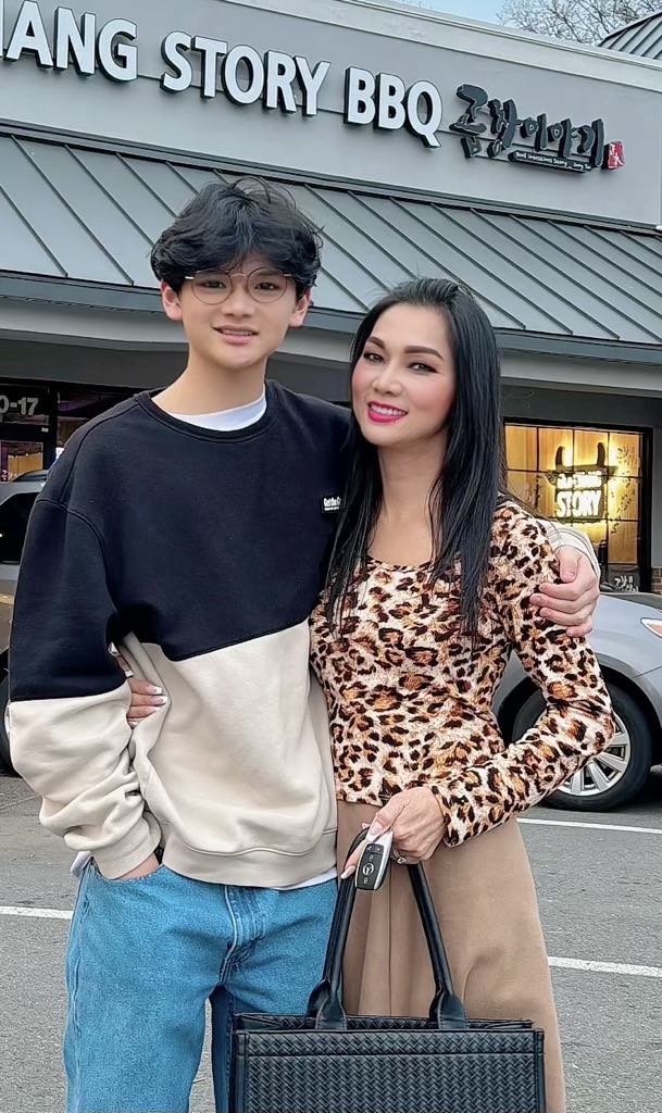 Ca sĩ Kavie Trần khoe con trai và ra mắt MV "Đạo làm con"- Ảnh 5.