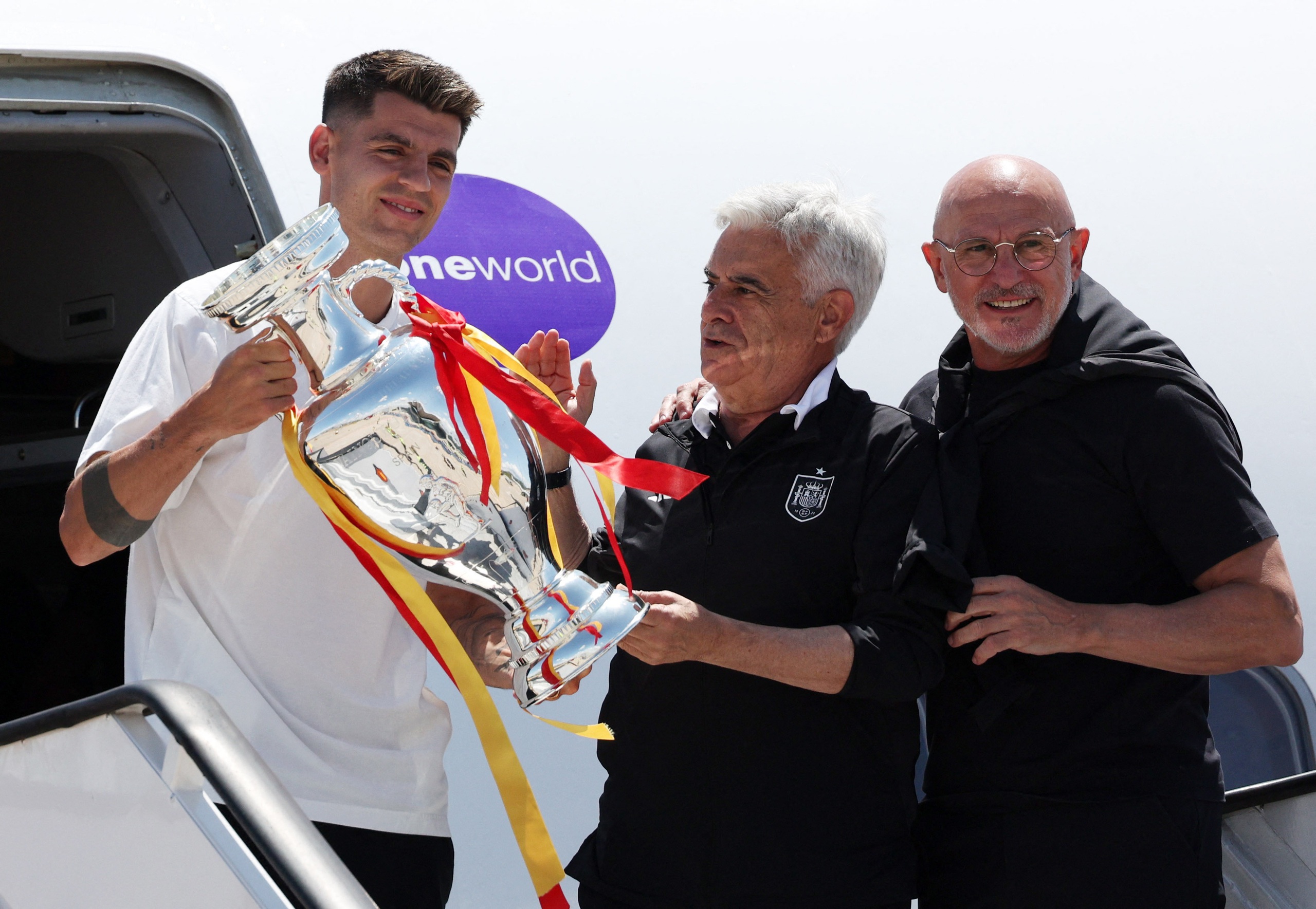 Ho&agrave;nh tr&aacute;ng lễ rước c&uacute;p v&ocirc; địch Euro 2024 của tuyển T&acirc;y Ban Nha tại Madrid- Ảnh 2.