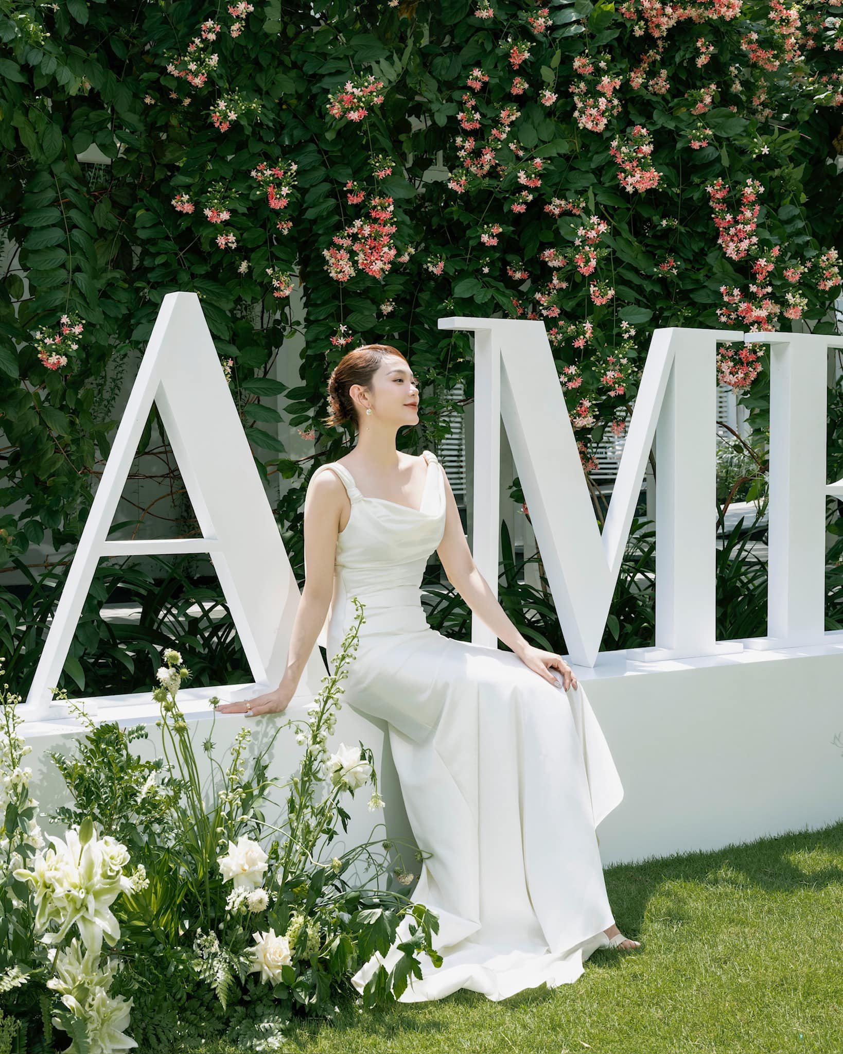 Showbiz Việt: Loạt "mẹ bỉm" gây sốt vì lấy dáng nhanh chóng!- Ảnh 3.