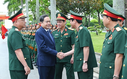 Chủ tịch Quốc hội làm việc tại Hải Phòng