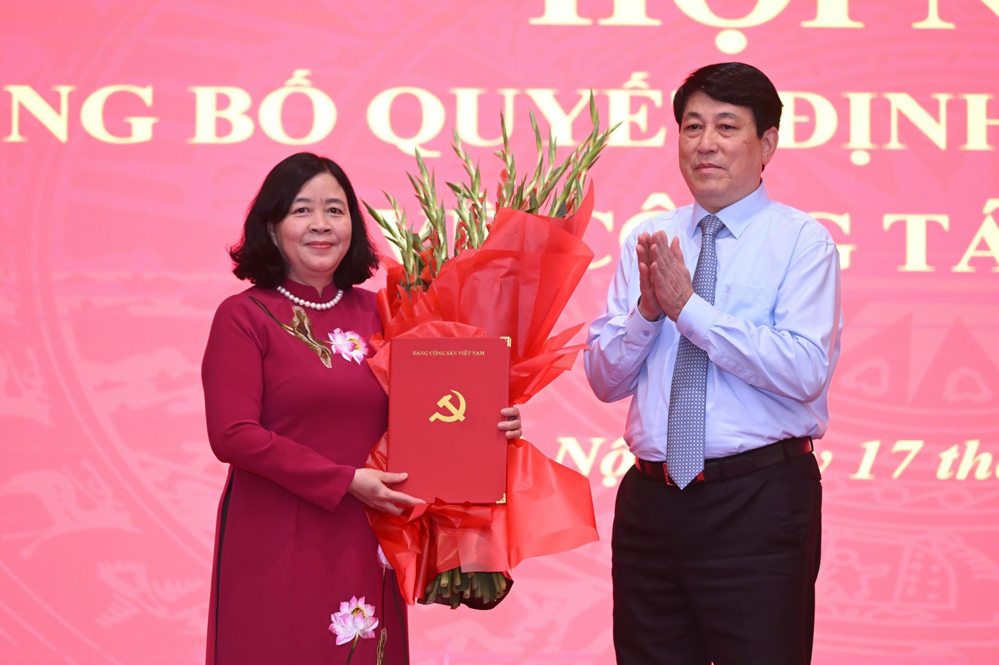 L&agrave;m B&iacute; thư H&agrave; Nội l&agrave; tr&aacute;ch nhiệm nặng nề m&agrave; Bộ Ch&iacute;nh trị giao cho b&agrave; B&ugrave;i Thị Minh Ho&agrave;i- Ảnh 2.
