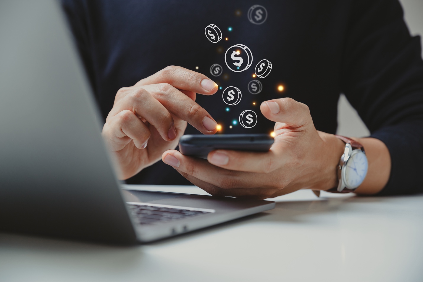 Chọn chứng kho&aacute;n, đầu tư v&agrave;o v&agrave;ng hay gửi tiết kiệm online?- Ảnh 1.