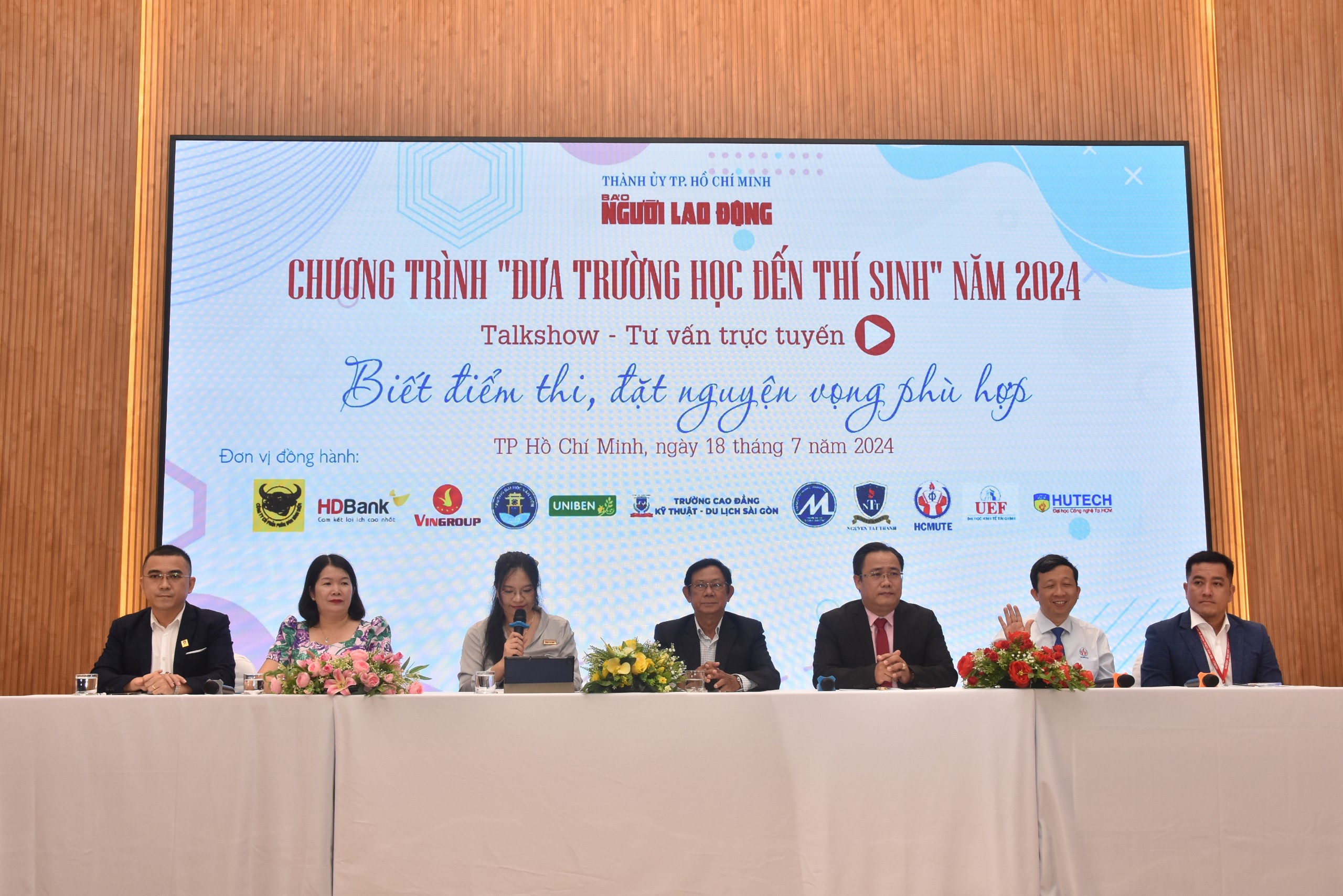 Tư vấn trực tuyến: Biết điểm thi, đặt nguyện vọng để dễ tr&uacute;ng tuyển- Ảnh 3.