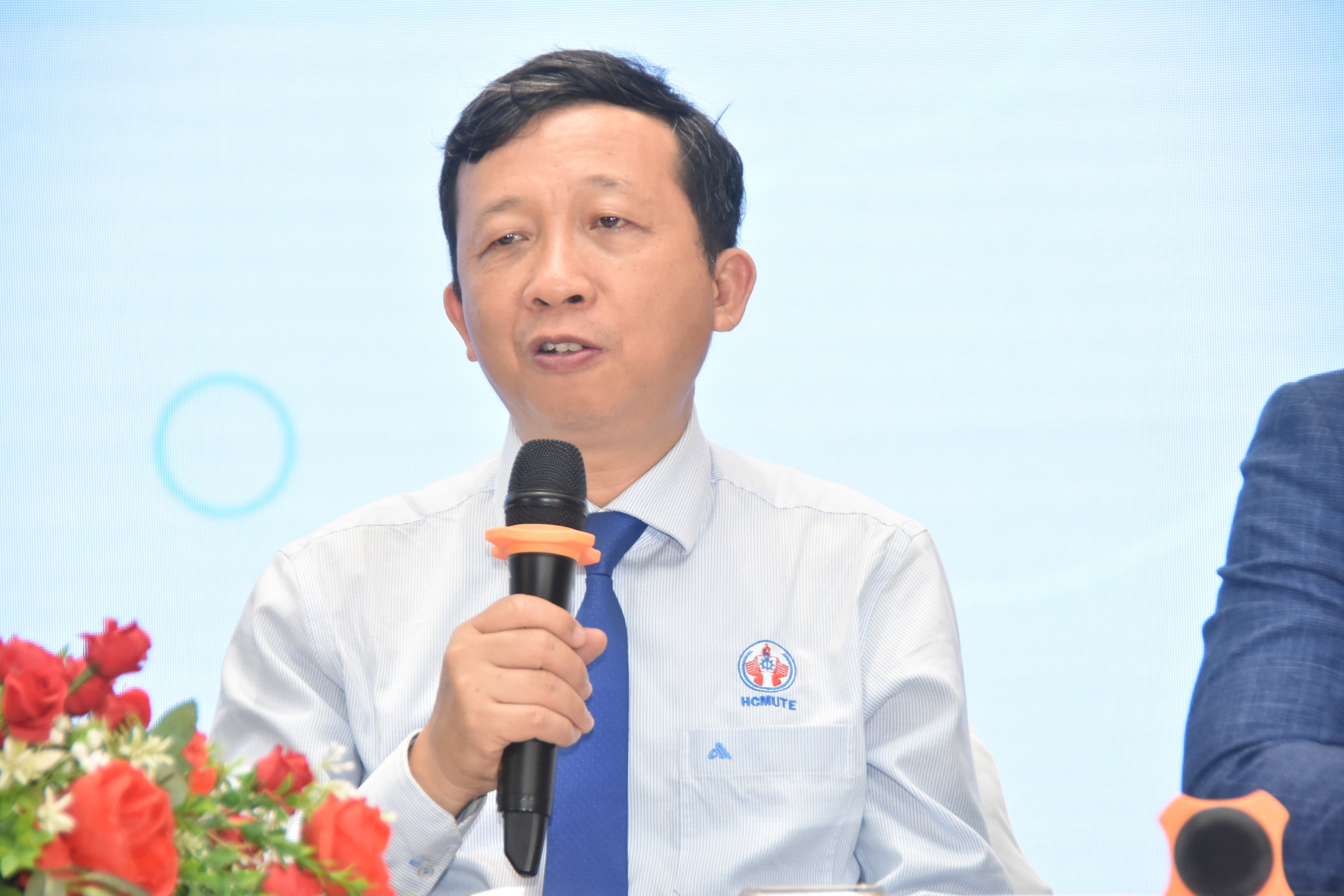 Tư vấn trực tuyến: Biết điểm thi, đặt nguyện vọng để dễ tr&uacute;ng tuyển- Ảnh 5.