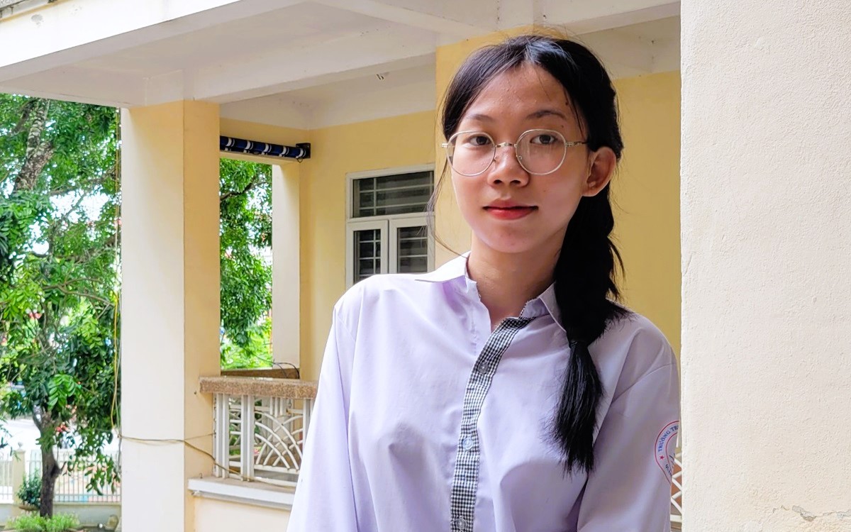 Ước mơ làm cô giáo của nữ thủ khoa nghèo miền biển