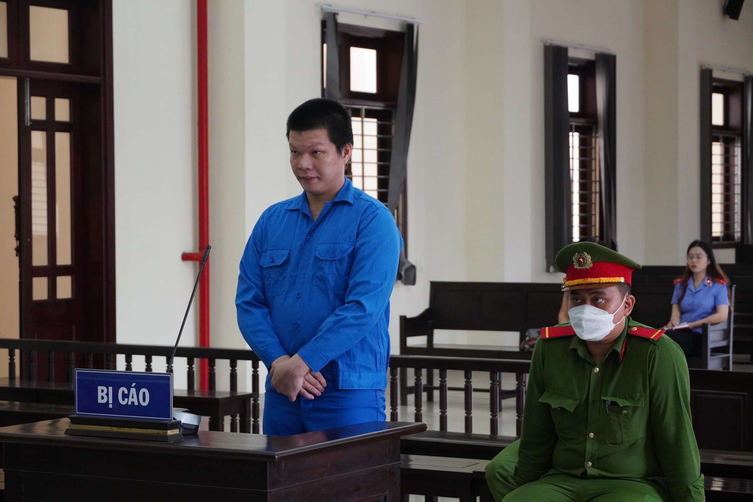 Đến trường mẫu gi&aacute;o bắt c&oacute;c con g&aacute;i bạn th&acirc;n để đ&ograve;i 2 tỉ tiền chuộc- Ảnh 1.