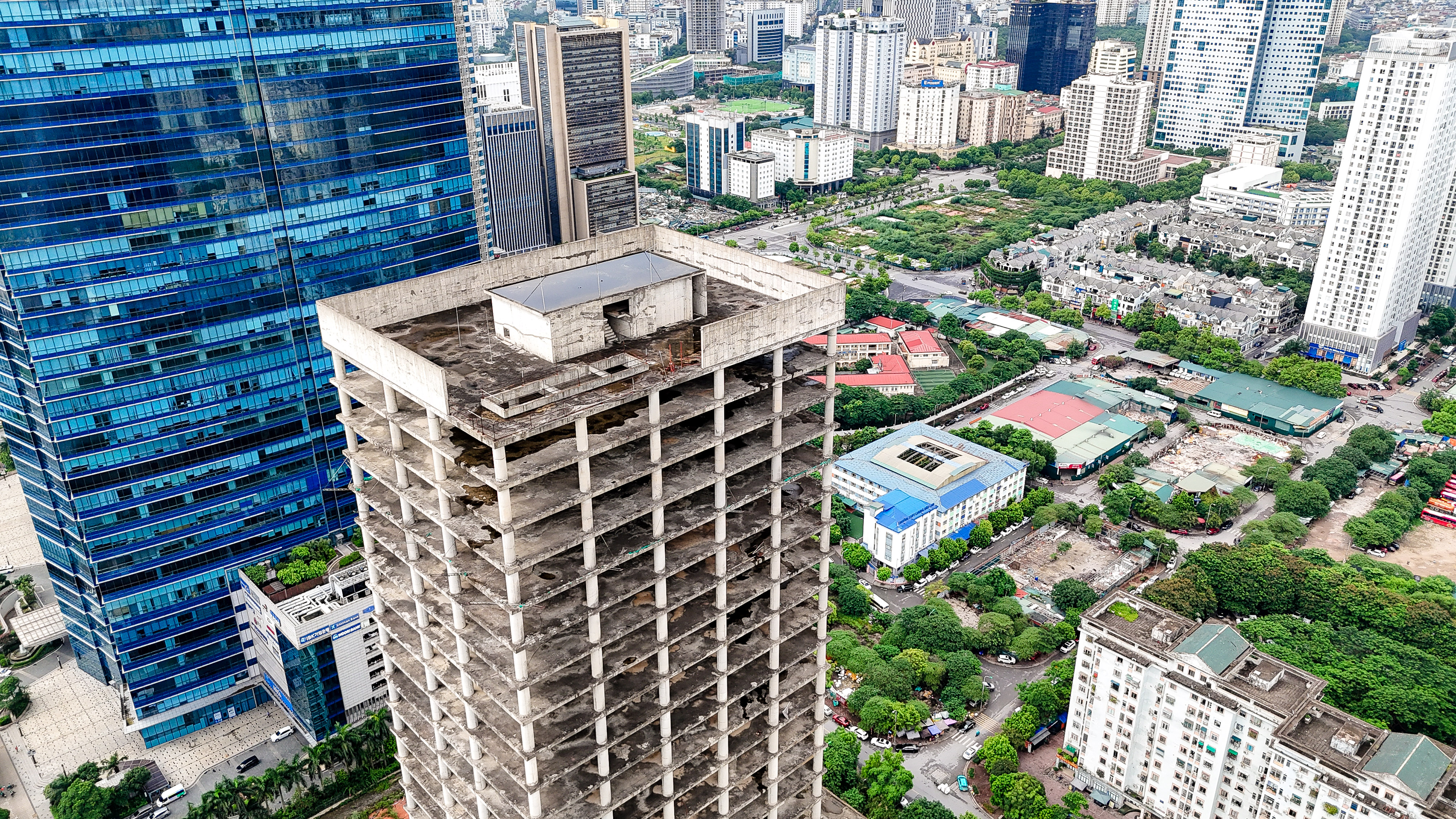 VIDEO: Hiện trạng t&ograve;a th&aacute;p ng&agrave;n tỉ tr&ecirc;n đất v&agrave;ng ở H&agrave; Nội sắp được hồi sinh- Ảnh 6.