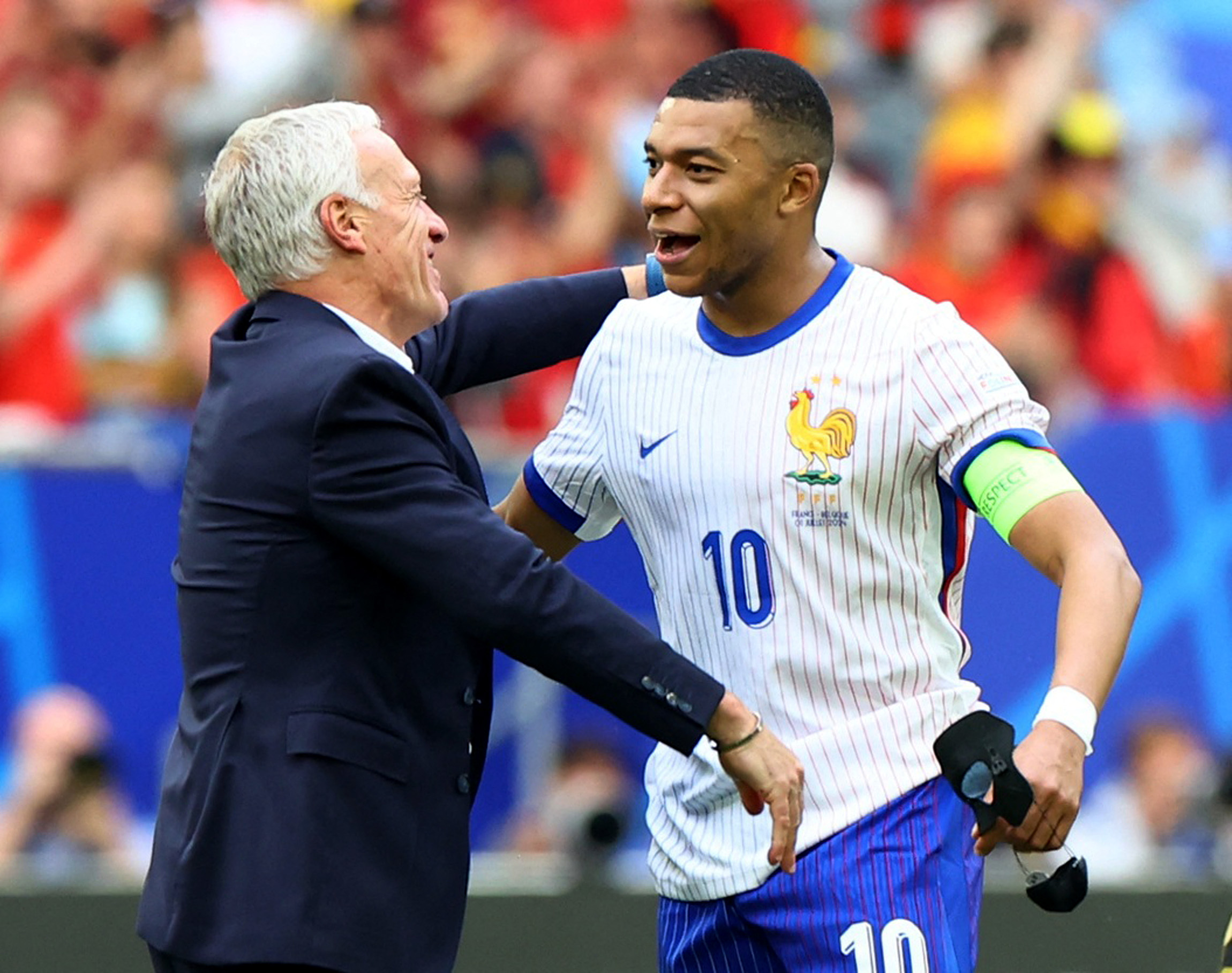 Euro 2024: Mbappe ít ghi bàn vì mặt nạ bảo vệ mũi cản tầm nhìn?- Ảnh 4.