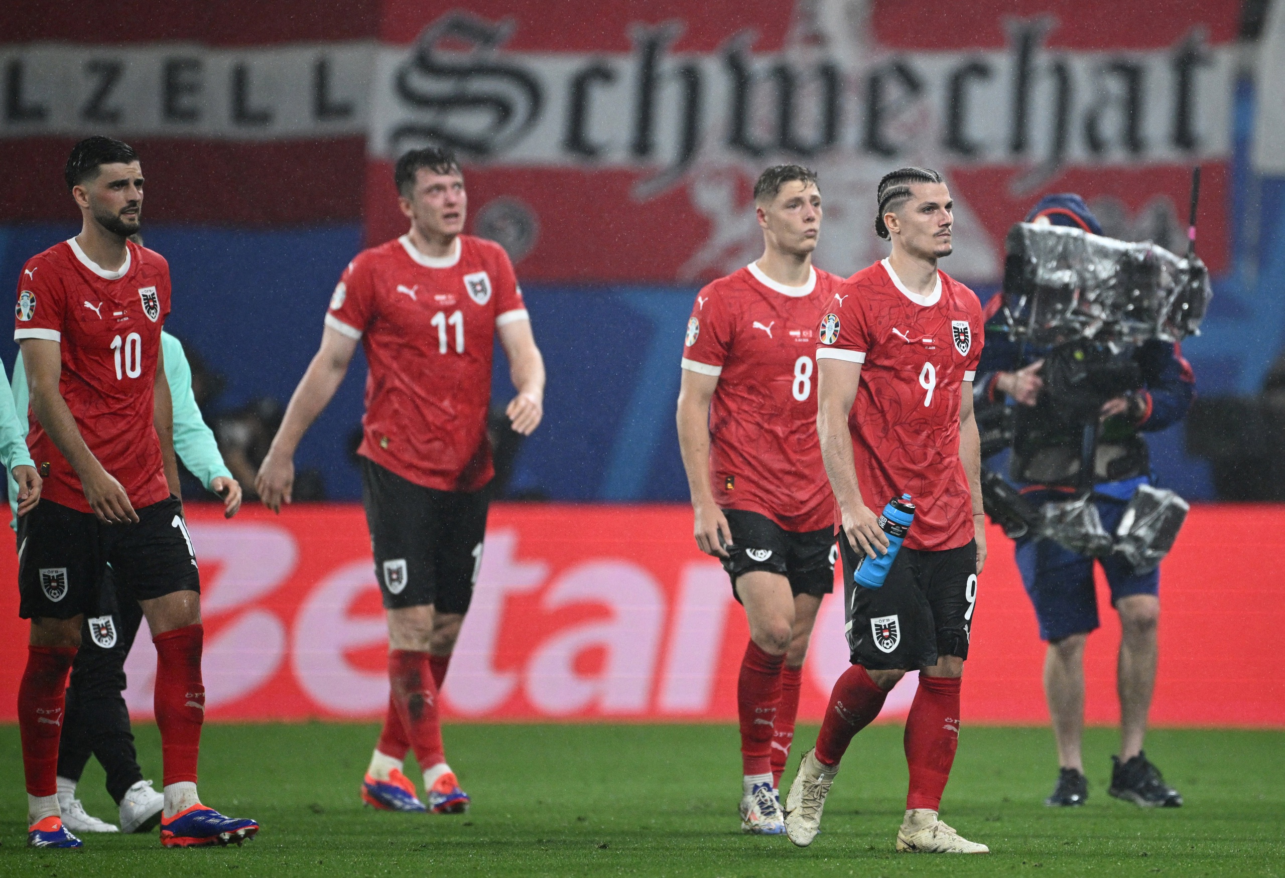 Euro 2024: Thắng &Aacute;o, tuyển Thổ Nhĩ Kỳ chạm tr&aacute;n H&agrave; Lan ở tứ kết- Ảnh 6.