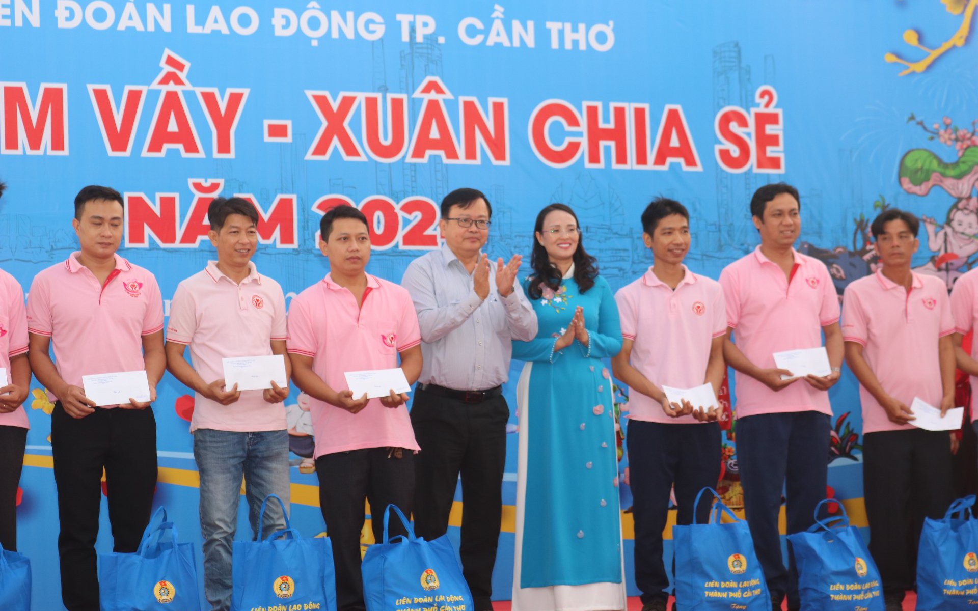 Cần Thơ: Quan tâm chăm lo cho đoàn viên - lao động khó khăn