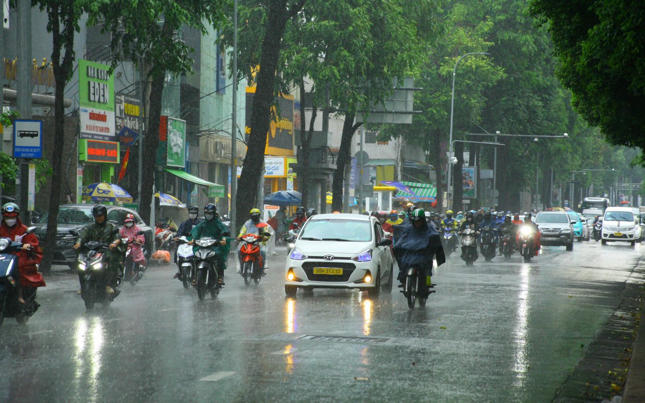 Hôm nay 20-7, dự báo TP HCM và Nam Bộ có mưa to đến rất to