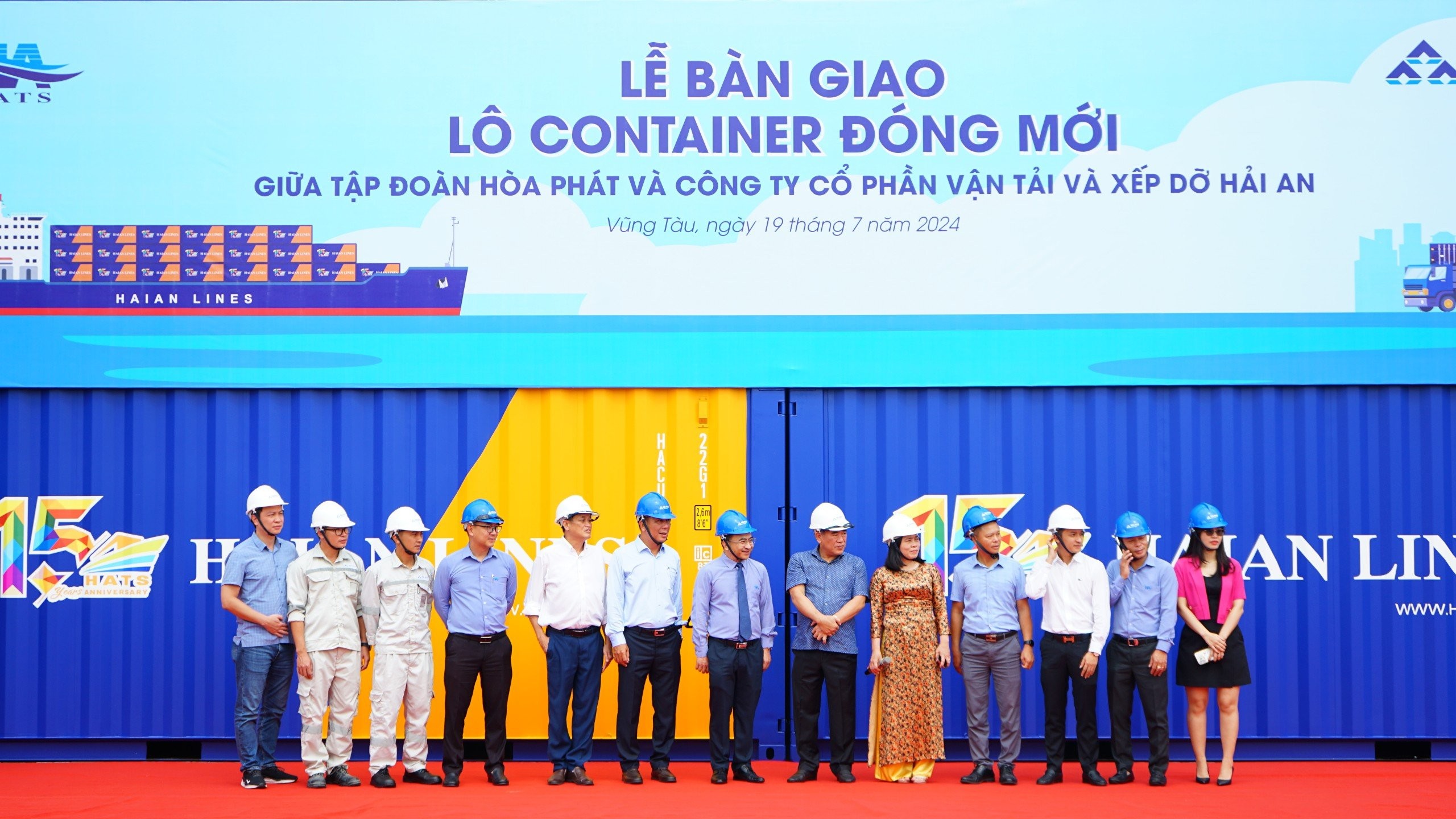 H&ograve;a Ph&aacute;t b&agrave;n giao 350 vỏ container cho đối t&aacute;c- Ảnh 1.