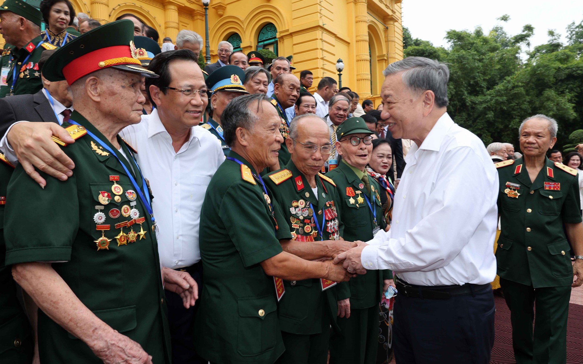 Chăm lo tốt hơn đối với người có công