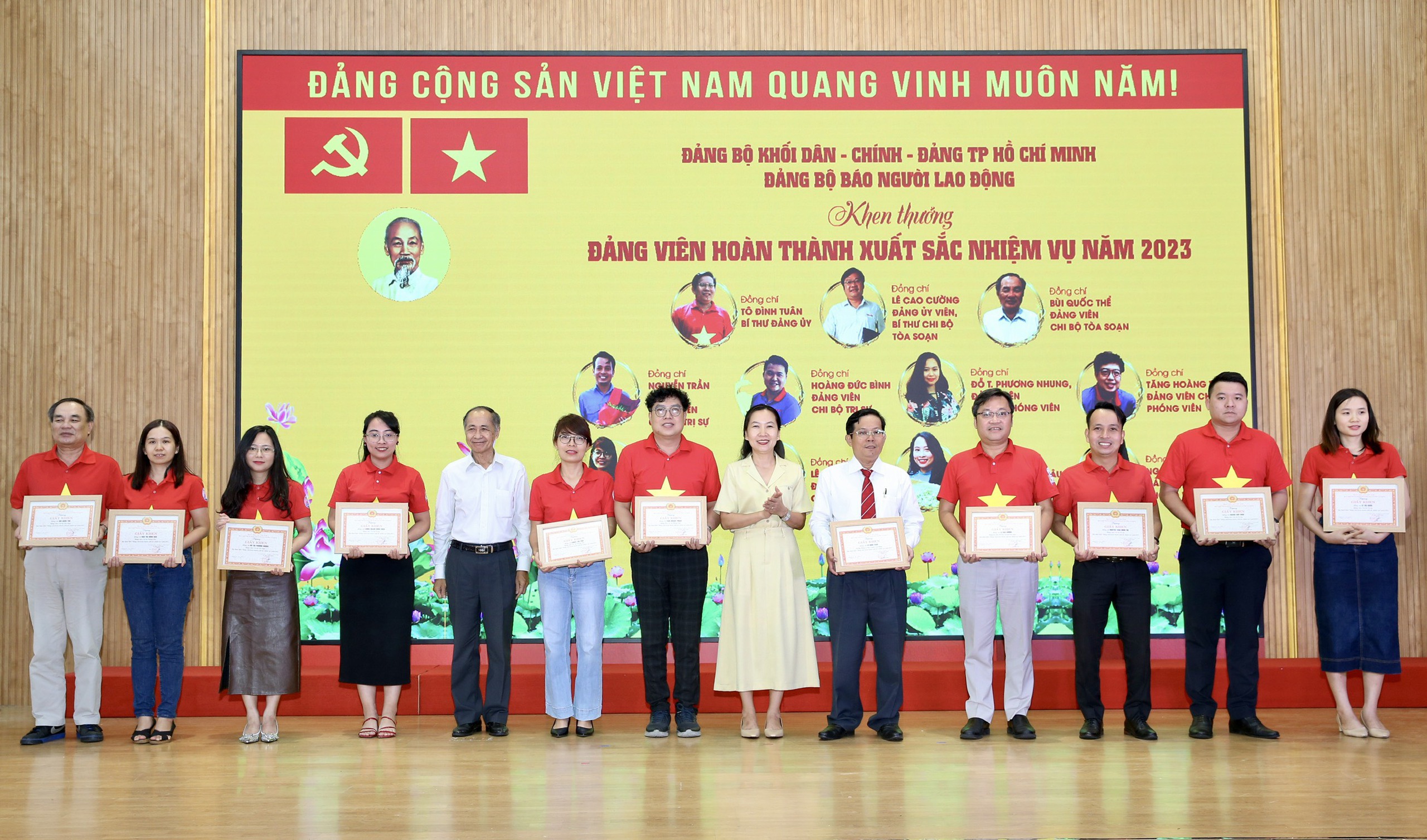 B&aacute;o Người Lao Động ki&ecirc;n tr&igrave; theo đuổi ti&ecirc;u ch&iacute; "Nhanh - Hay - Ch&iacute;nh x&aacute;c - Tr&aacute;ch nhiệm - Nh&acirc;n văn"- Ảnh 2.