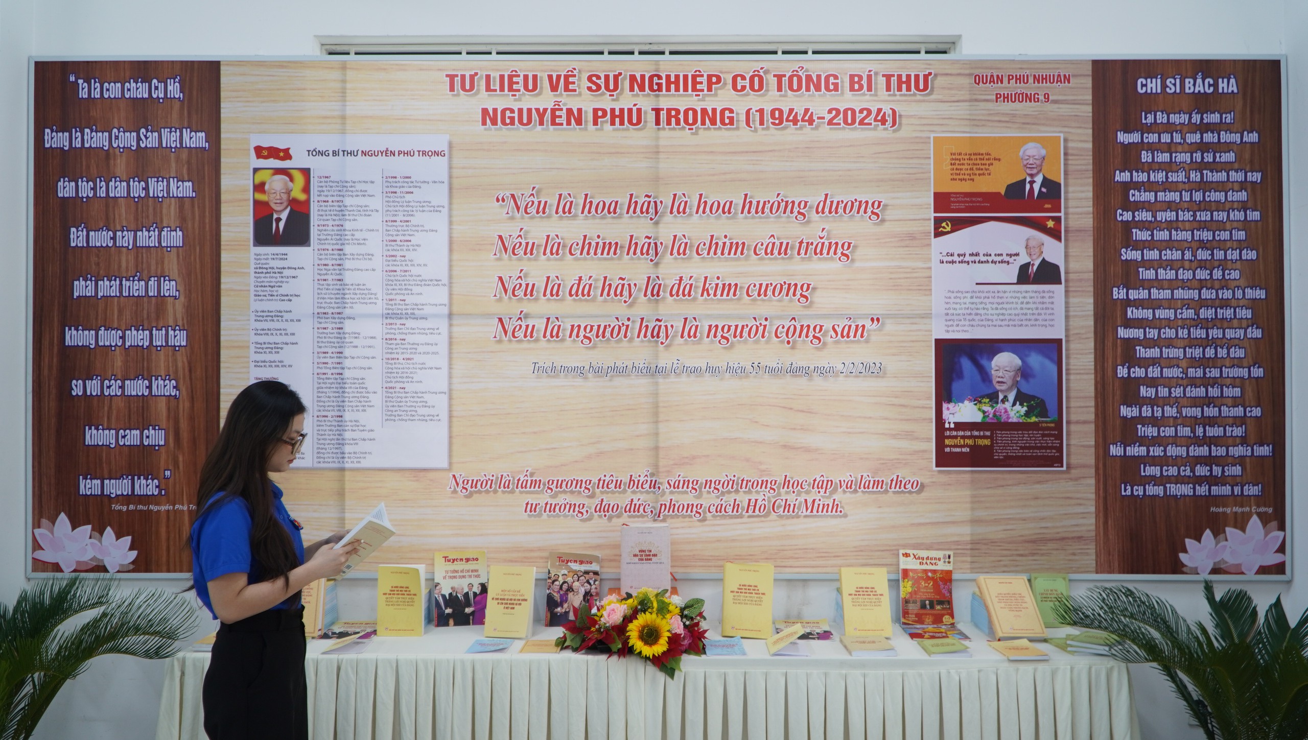 X&uacute;c động kh&ocirc;ng gian tưởng niệm Tổng B&iacute; thư Nguyễn Ph&uacute; Trọng tại quận Ph&uacute; Nhuận- Ảnh 3.