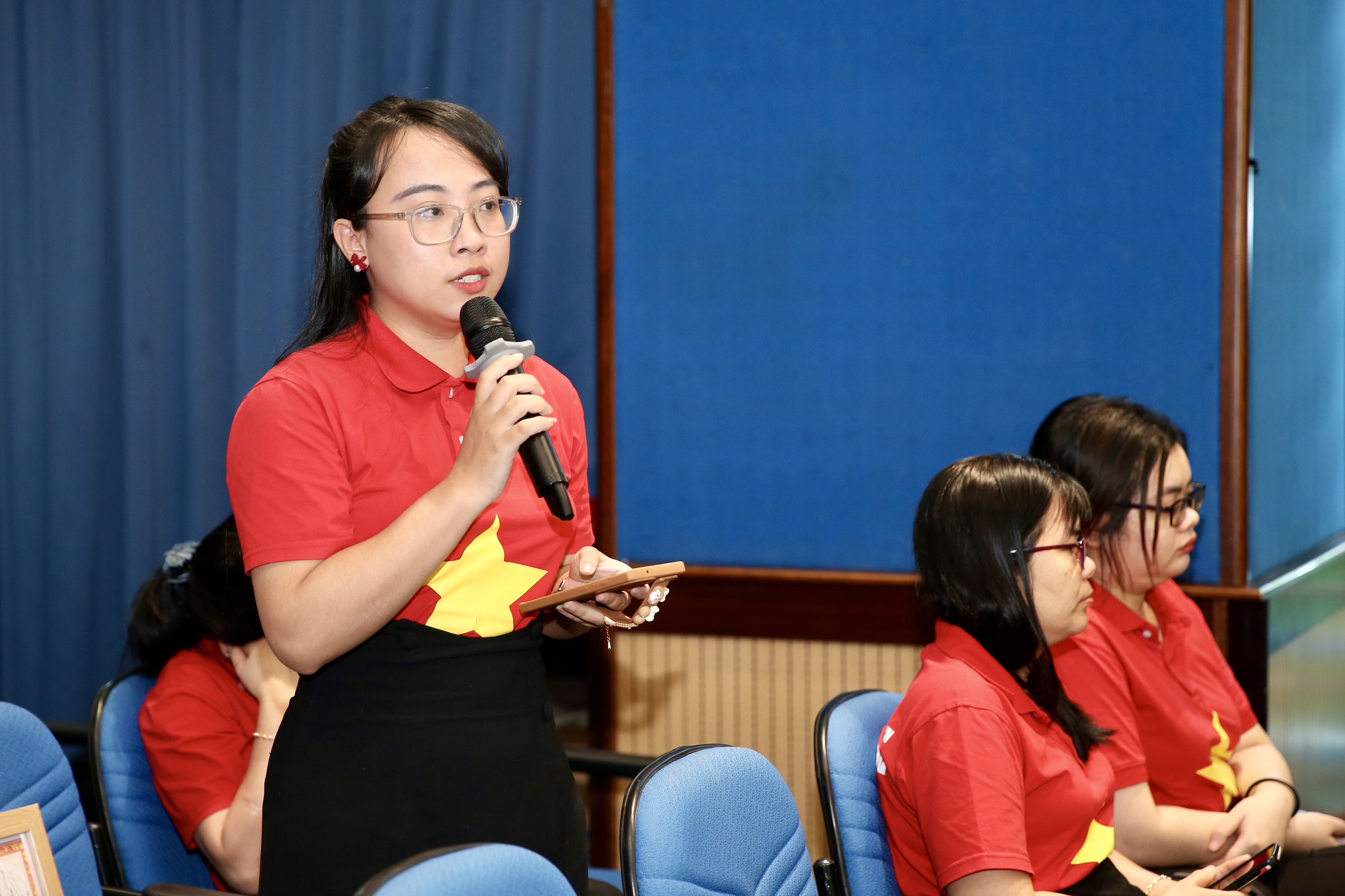 B&aacute;o Người Lao Động ki&ecirc;n tr&igrave; theo đuổi ti&ecirc;u ch&iacute; "Nhanh - Hay - Ch&iacute;nh x&aacute;c - Tr&aacute;ch nhiệm - Nh&acirc;n văn"- Ảnh 13.