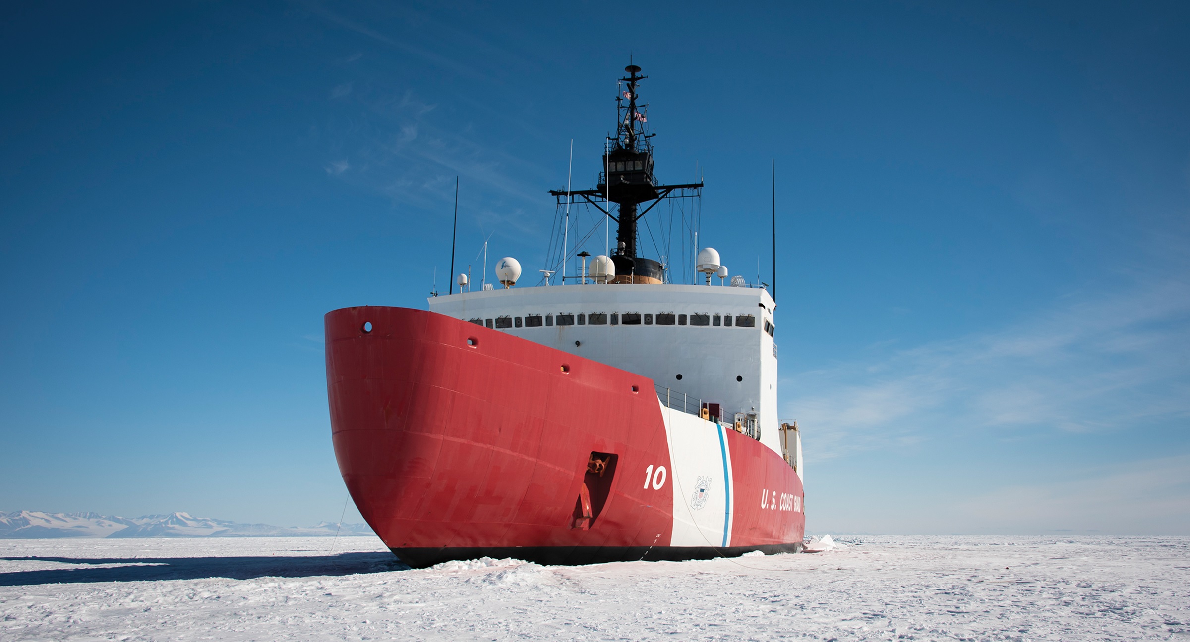 T&agrave;u ph&aacute; băng Polar Star của Tuần duy&ecirc;n Mỹ tại Nam Cực hồi th&aacute;ng 1-2022. Ảnh: Lực lượng Tuần duy&ecirc;n Mỹ