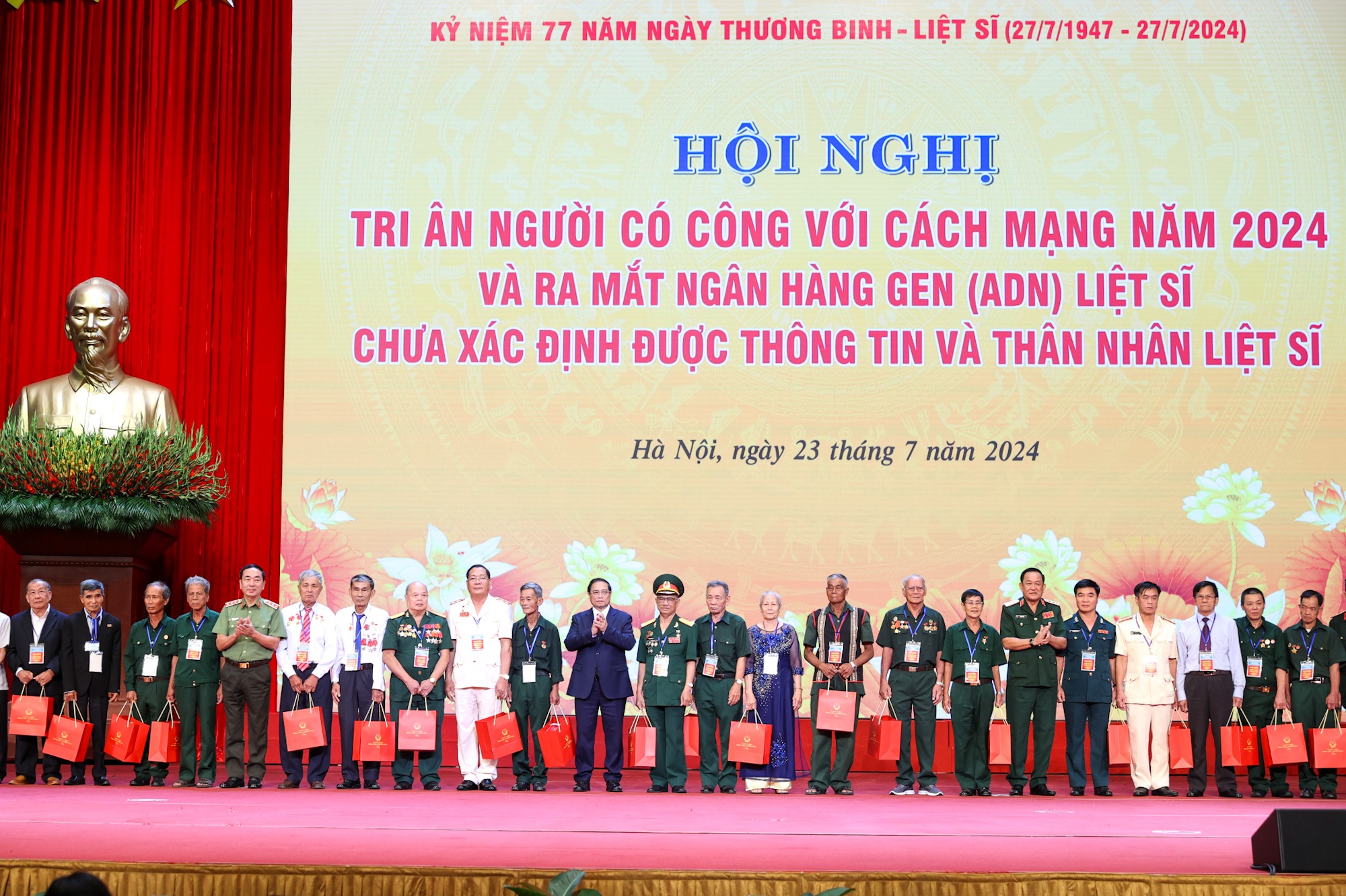 Thủ tướng Phạm Minh Ch&iacute;nh: Lu&ocirc;n ghi nhớ, tri &acirc;n những người đ&atilde; hy sinh v&igrave; Tổ quốc- Ảnh 5.