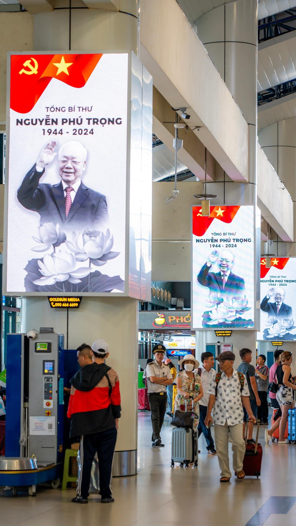 Quốc tang Tổng B&iacute; thư Nguyễn Ph&uacute; Trọng: Kh&ocirc;ng gian trang nghi&ecirc;m tại s&acirc;n bay quốc tế Nội B&agrave;i- Ảnh 4.