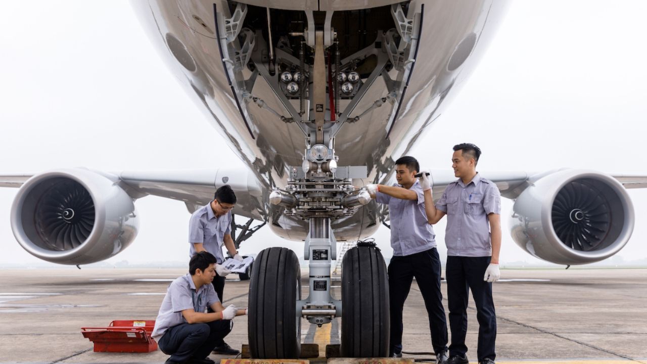 Đ&ocirc;ng Nam &Aacute; "kh&aacute;t" nh&acirc;n lực ng&agrave;nh h&agrave;ng kh&ocirc;ng- Ảnh 1.