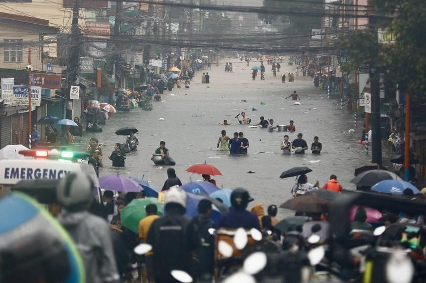 B&atilde;o Gaemi g&acirc;y mưa khủng khiếp, Manila nước ngập tới ngực- Ảnh 5.