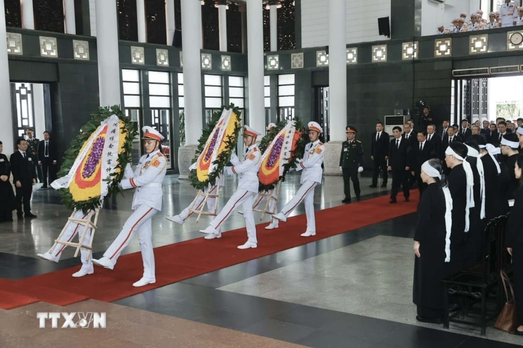 Đo&agrave;n đại biểu Đảng Cộng sản Trung Quốc viếng Tổng B&iacute; thư Nguyễn Ph&uacute; Trọng- Ảnh 1.